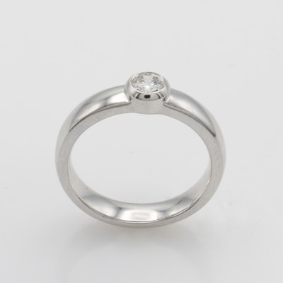 27066796a - Ring mit Brillant, WG 585/000, Brill. in Zargenfassung ca. 0.23 ct Weiß/si, RW ca. 54 ...