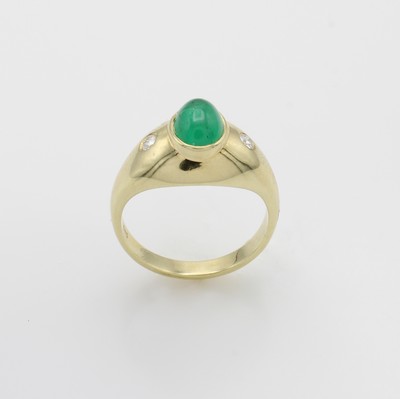 27066802a - Ring mit Smaragd und Brillanten, GG 585/000,ovaler Smaragdcabochon, Brill. zus. ca. 0.10 ...