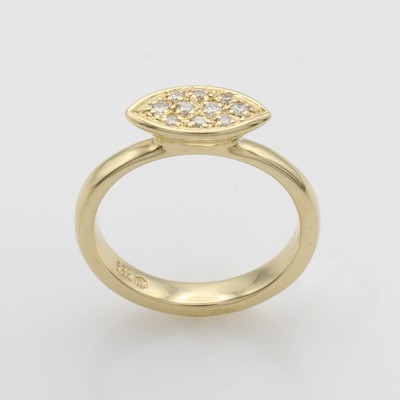 27066923a - Ring mit Brillanten, GG 585/000, navettförm.Ringkopf bes. m. Brill. zus. ca. 0.13 ct ...