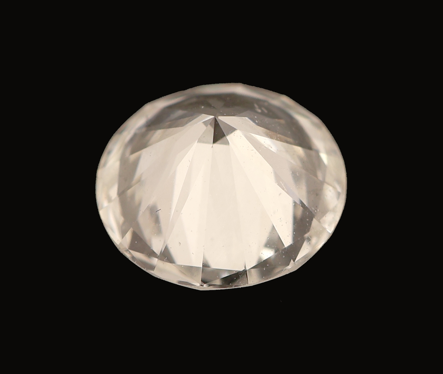 Detail b: Loser Brillant, 0.74 ct feines Weiß/lr, mit Zertifikat