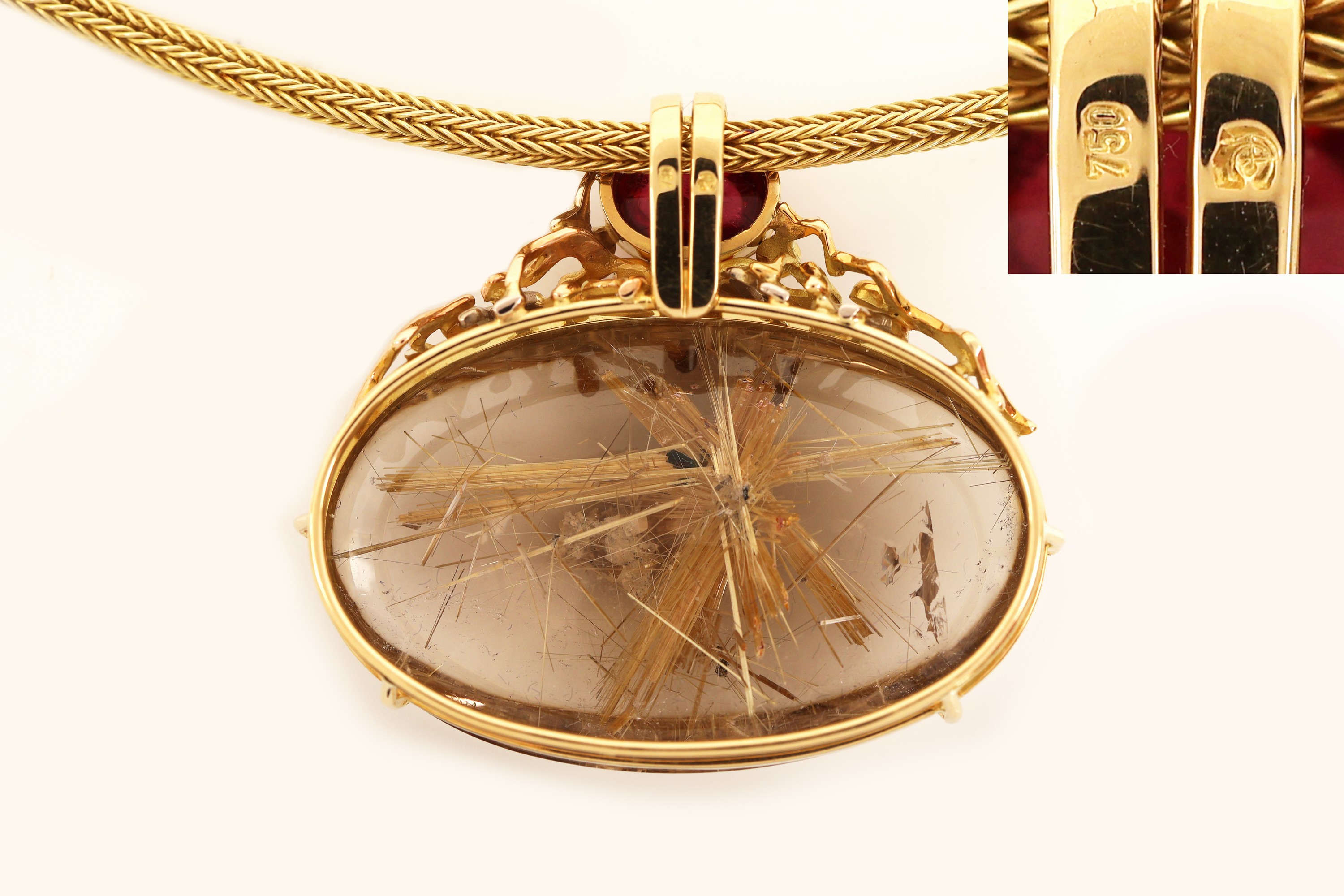 Detail c: 18 kt Gold Rutilquarz-Rubellit-Anhänger, GG/WG 750/000, Einzelanfertigung eines renommierten Idar-Obersteiner Goldschmieds, gr. ovaler Rutilquarz ...