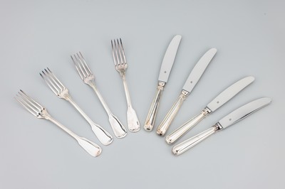 27067407a - Umfangreiches WMF Besteck, 800er Silber, Augsburger Fadenmuster, best. aus: 12 ...