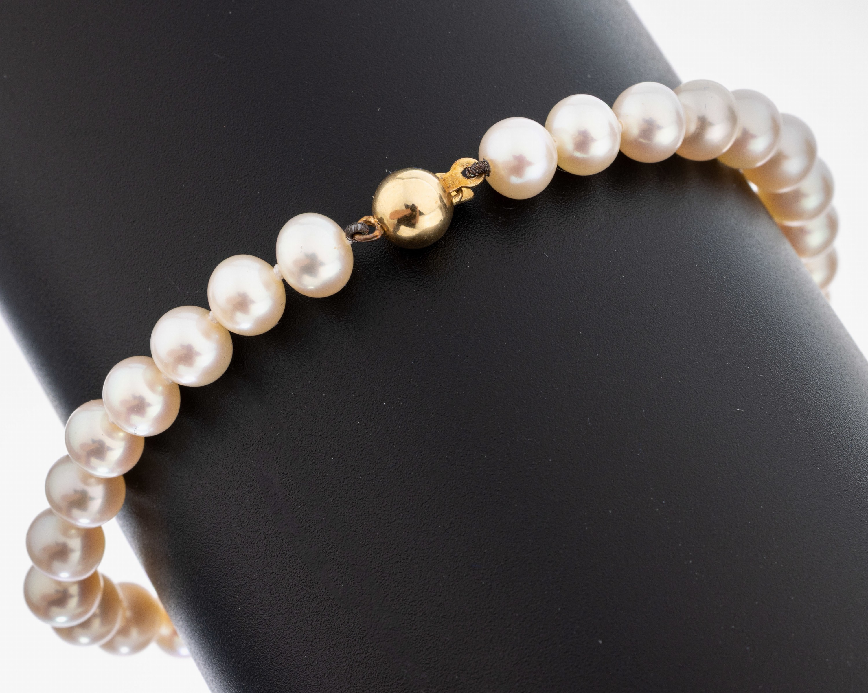 Image 27067625 - Perl-Armband mit 14 kt Gold Schließe, GG 585/000, l. unrunde Süßwasserzuchtperlen, ...