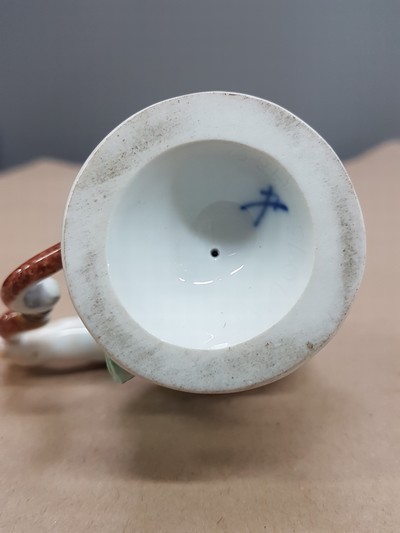 27067775f - Porzellanfigur, Meissen, Entwurf Paul Scheurich, 2. Hälfte 20. Jh., Amor mit Bogen, l. ...