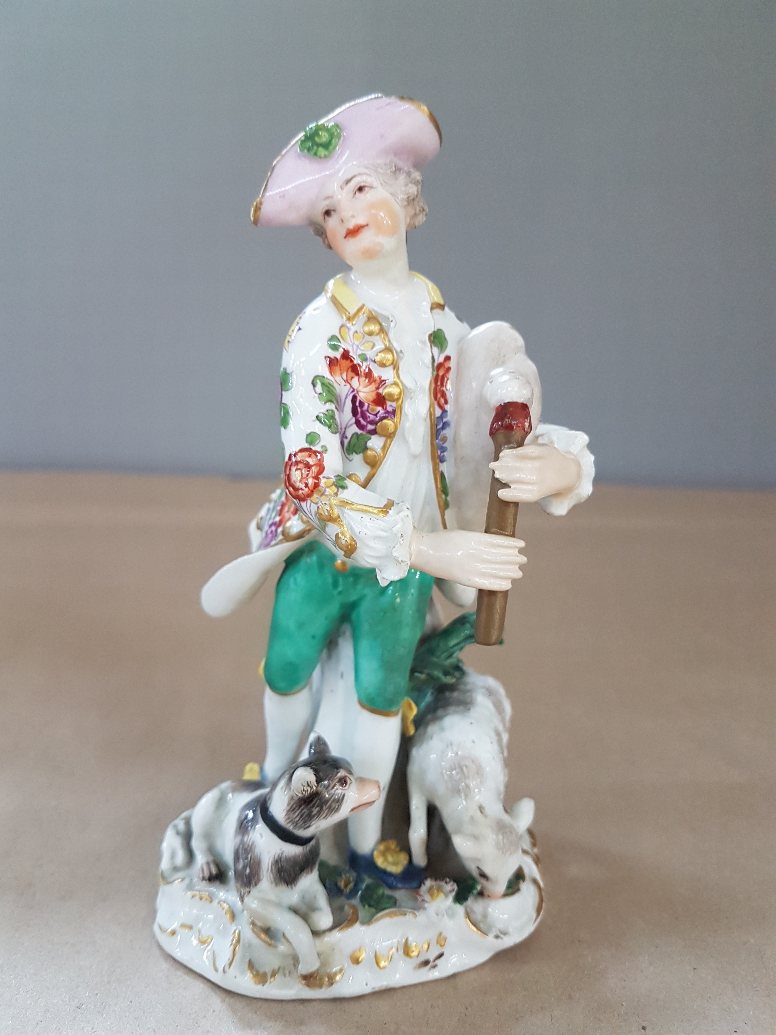Detail a: Porzellangruppe, Meissen, um 1750/90 Schäfer mit Dudelsack, Entwurf Johann Joachim Kaendler, Schäfer mit Hund und Schaf, polychrom bemalt, ...