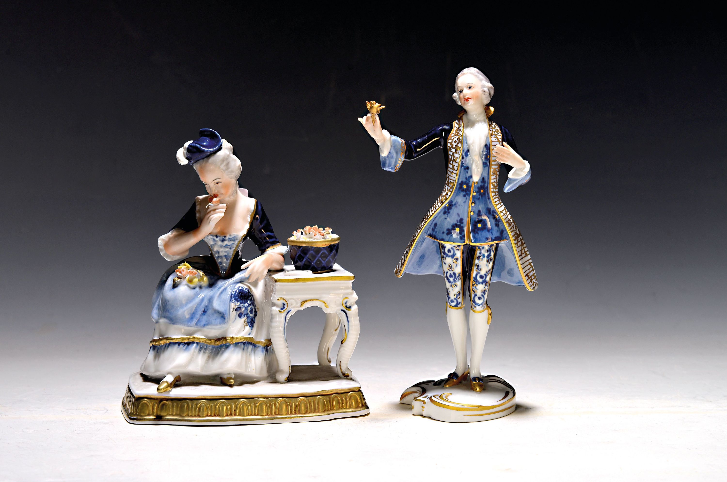 Image 27068135 - Zwei Porzellanfiguren, Thüringen, 20. Jh., Kavalier, Älteste Volkstedt, H. ca. 18 cm, ...