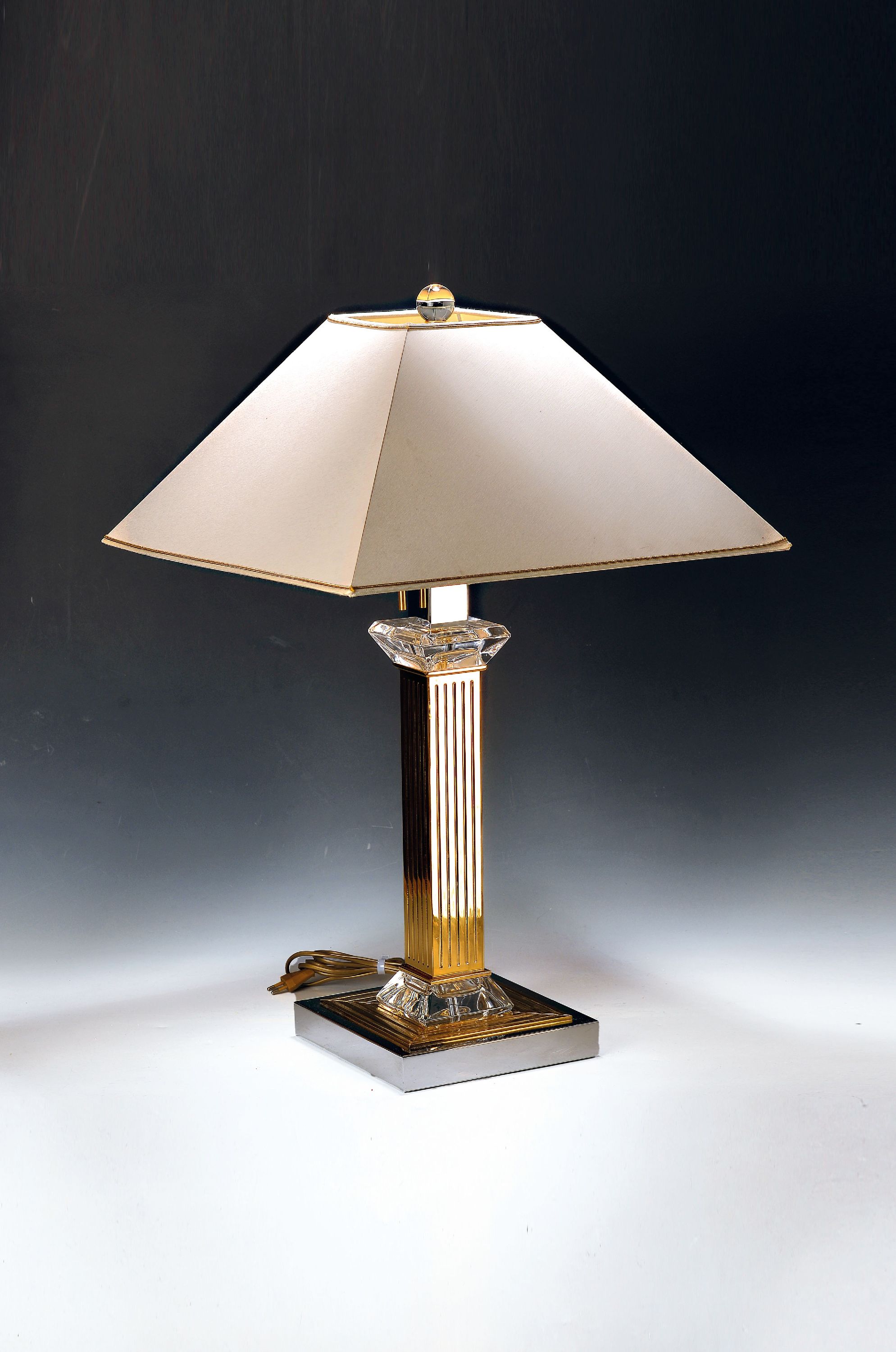 Image 27068149 - Tischlampe, wohl Italien, 20. Jh., Messing partiell verchromt, Acryl, zwei Brennstellen, ...