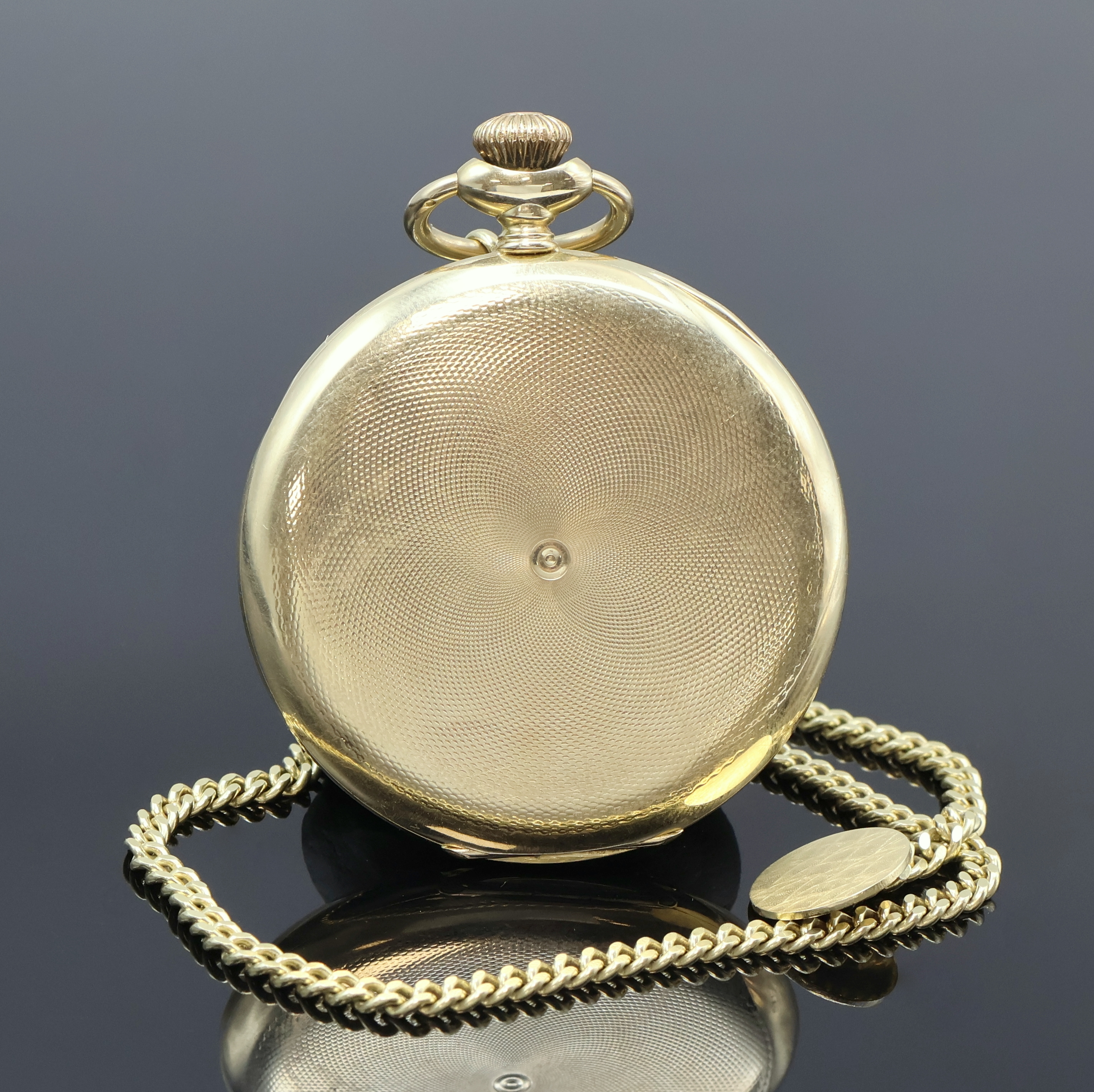 Detail c: REVUE Savonette Herrentaschenuhr in GG 585/000 an GG 585/000 Kette, Schweiz um 1930, guill. 3-Deckel Goldgeh. dell., gold. Duoton- Zifferbl. m. ...