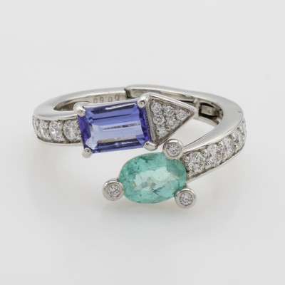 Image Ring mit Farbsteinen und Brillanten, Platin 900/000, ovaler Paraibaturmalin ca. 0.70 ct, ...