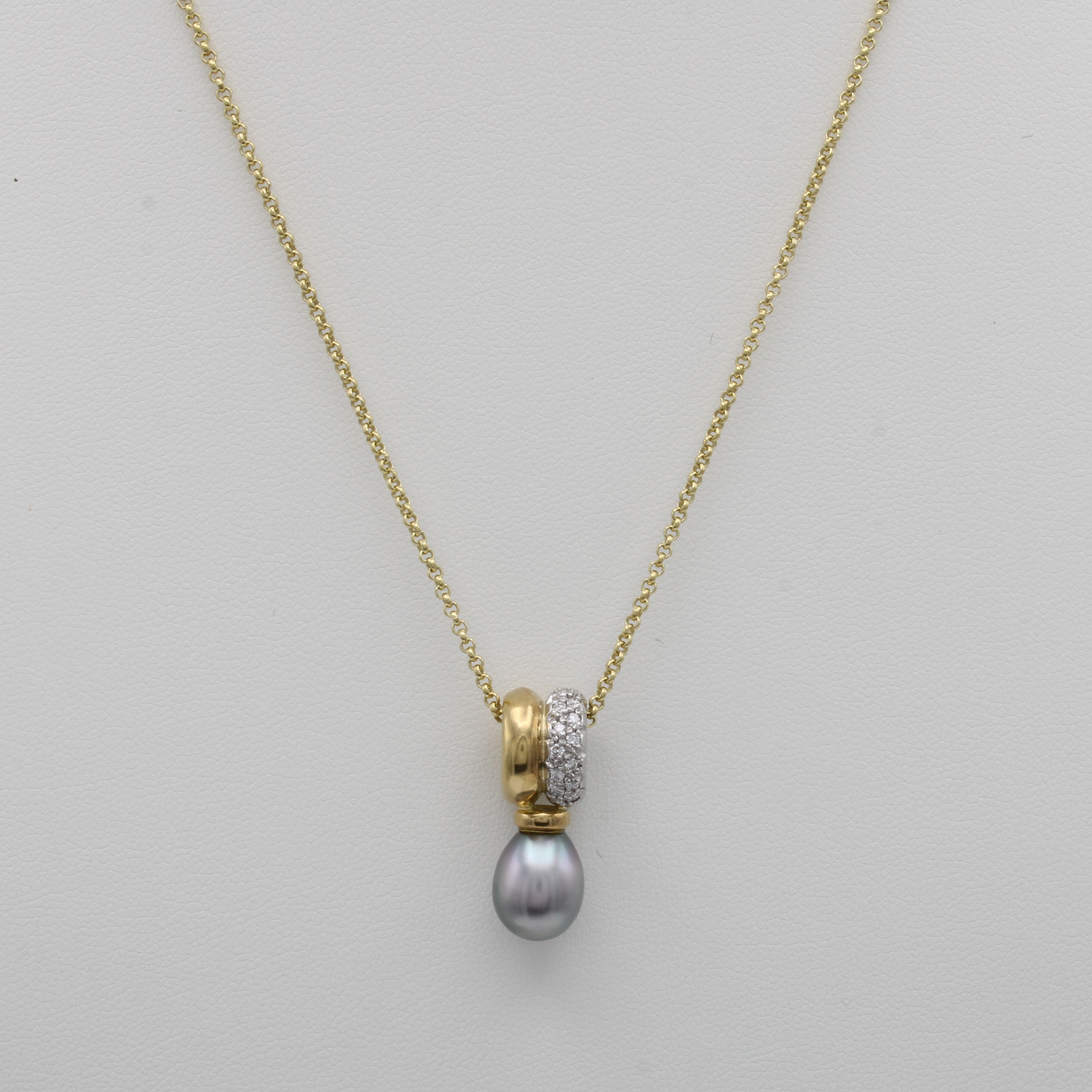 Image 27068503 - Anhänger mit Tahitiperle und Brillanten an Kette, GG 750/000, z.T. rhod. Brill. zus. ...