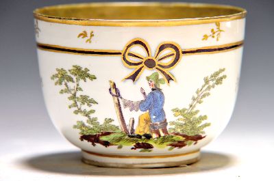 27068561a - Schale/Kumme, Wien, 18. Jh., Porzellan, beidseitig bemalt, bäuerlicher Dekor, ...