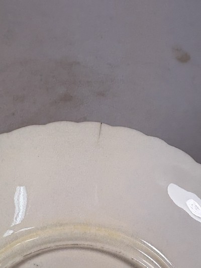 27068563j - 3 Tassen mit Untertassen, Sarreguemines und ein Gefäß Herend, 20. Jh., Tassen mit ...