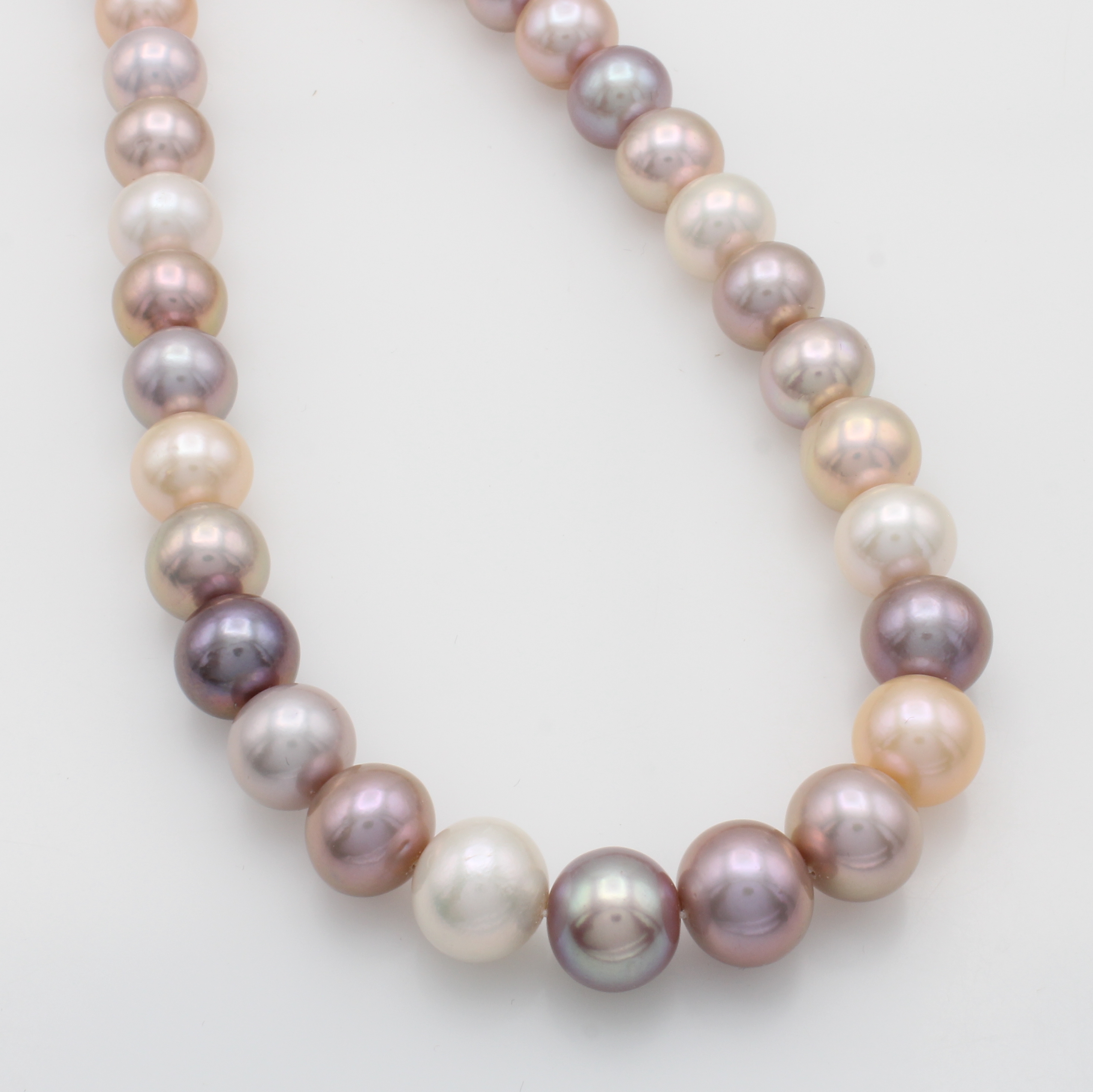 Image 27068774 - Süßwasserzuchtperlenstrang, sog. Mingperlen, aprikot-, rosé-, fliederf. u. weiße ...