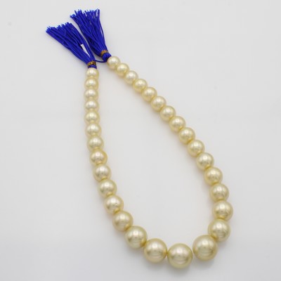 27068772a - Südseezuchtperlenstrang, champagnerf. Perlen im Verlauf v. 12-16 mm mit schönem ...