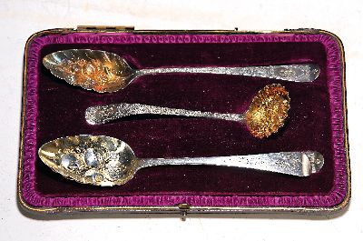 Image 4-tlg. Silberbesteck, London, wohl William Southey, 1800 und 1802, Sterling, floraler ...
