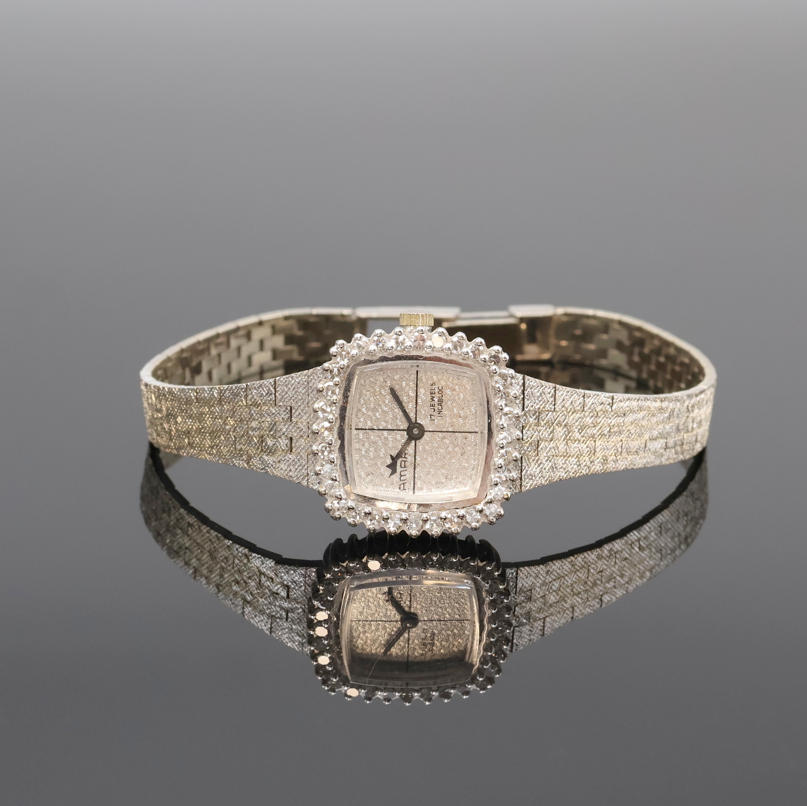 Image 27069080 - AMARA diamantbesetzte Damenarmbanduhr in WG 585/000, Schweiz um 1970, Handaufzug, 2-tlg. ...