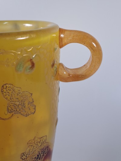 27069097l - Frühe Kantharos-Vase, Emile Galle, 1890-1900 , farbloses Glas, milchig weiß und gelb ...