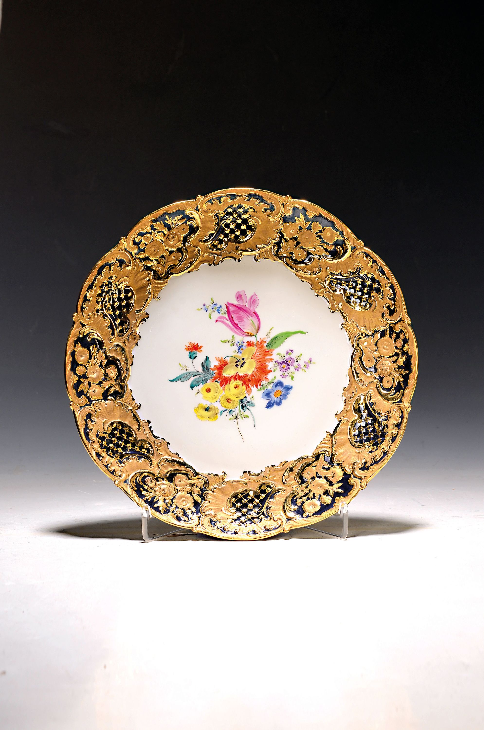 Image 27069105 - Magnificent bowl, Meissen, 2nd half of the 20th century, 1st choice, porcelain, richly ...