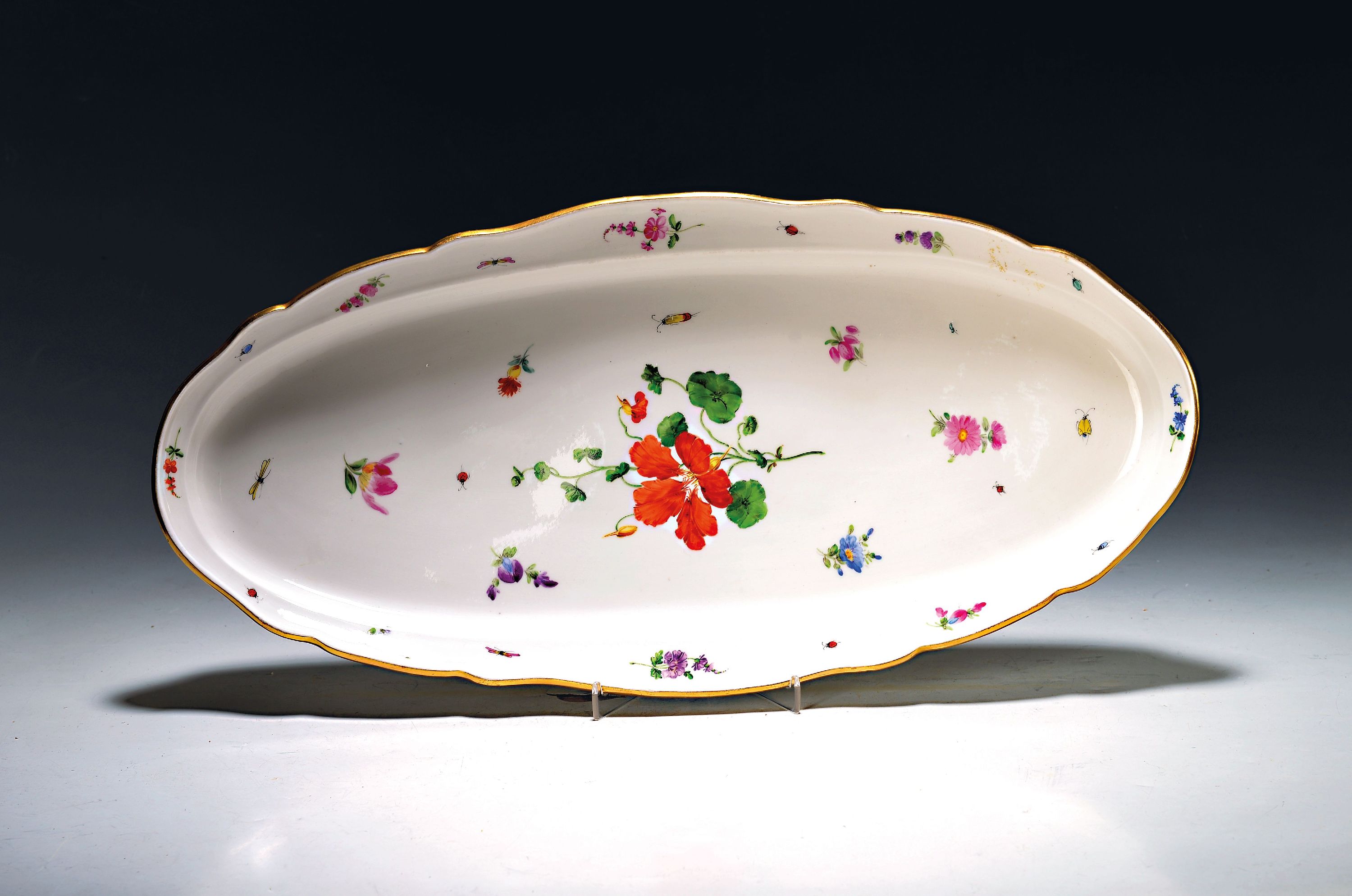 Image 27069106 - Ovale Platte, Meissen, Knaufzeit, um 1890, 1. Wahl, Porzellan, Goldrand, Malerei mit ...