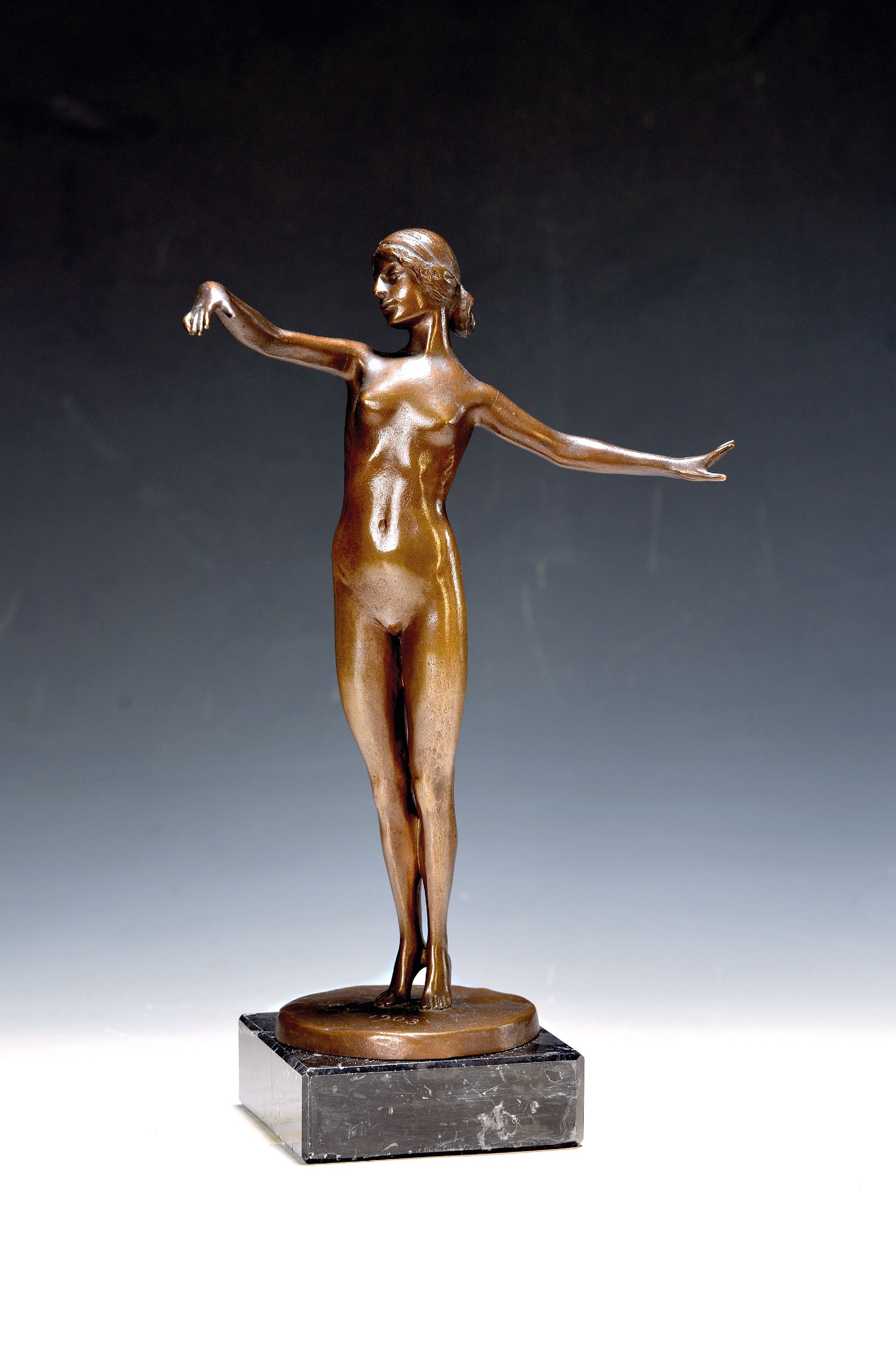 Carl Johann Bonnesen, 1868 - 1933 dänischer Bildhauer, Frauenakt, Tänzerin, monogrammiert datiert, 1903, Bronze patiniert, auf Marmorsockel, H. ca. ...