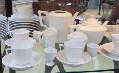 27069103a - Frühstücksservice Kurland, KPM Berlin, 20. Jh., Weißporzellan, Reliefzier, 12 Tassen ...