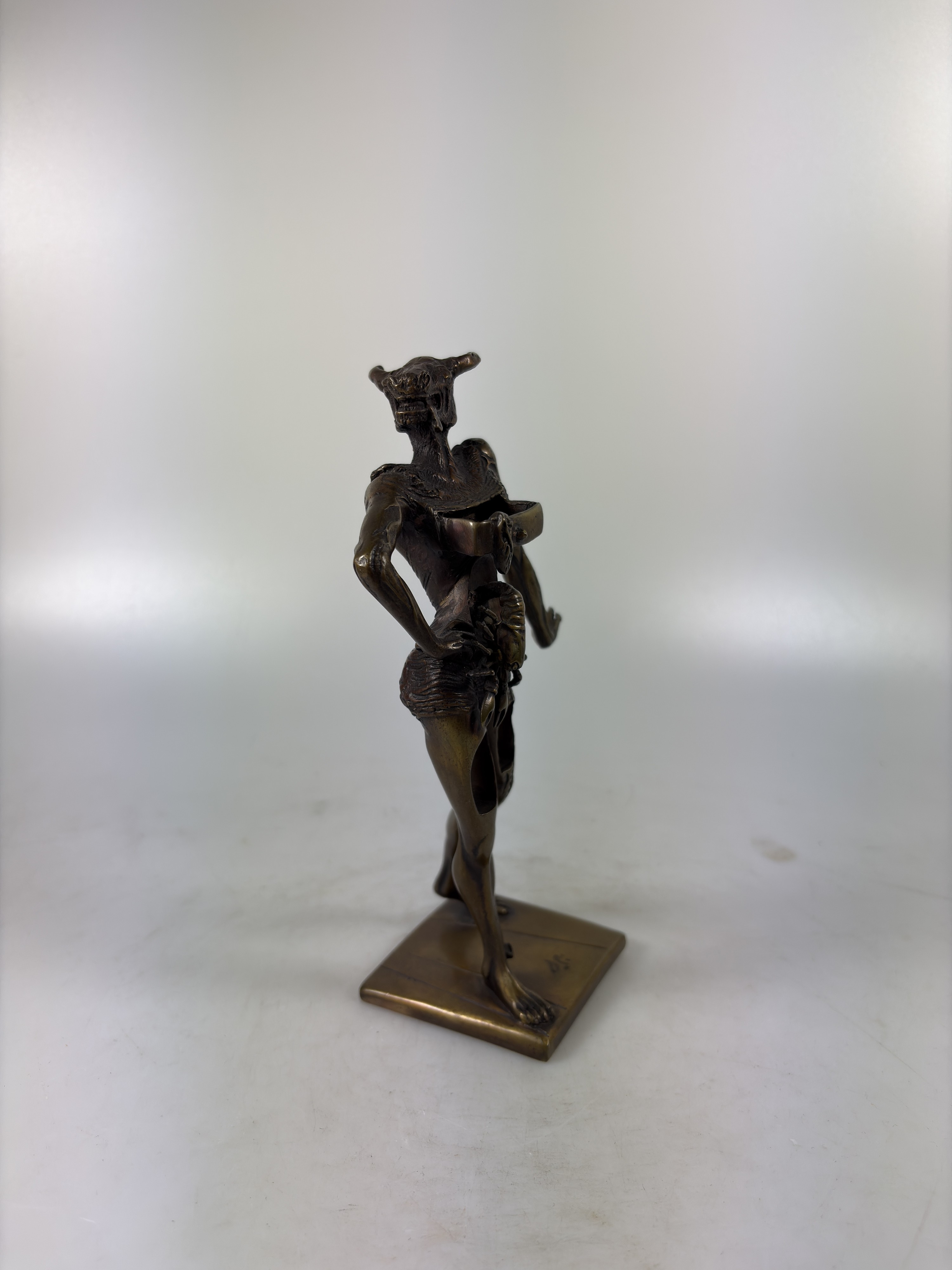 Detail e: Salvador Dali, 1904-1989, Minotaurus, Bronzeskulptur, sign., H. ca. 18.5cm