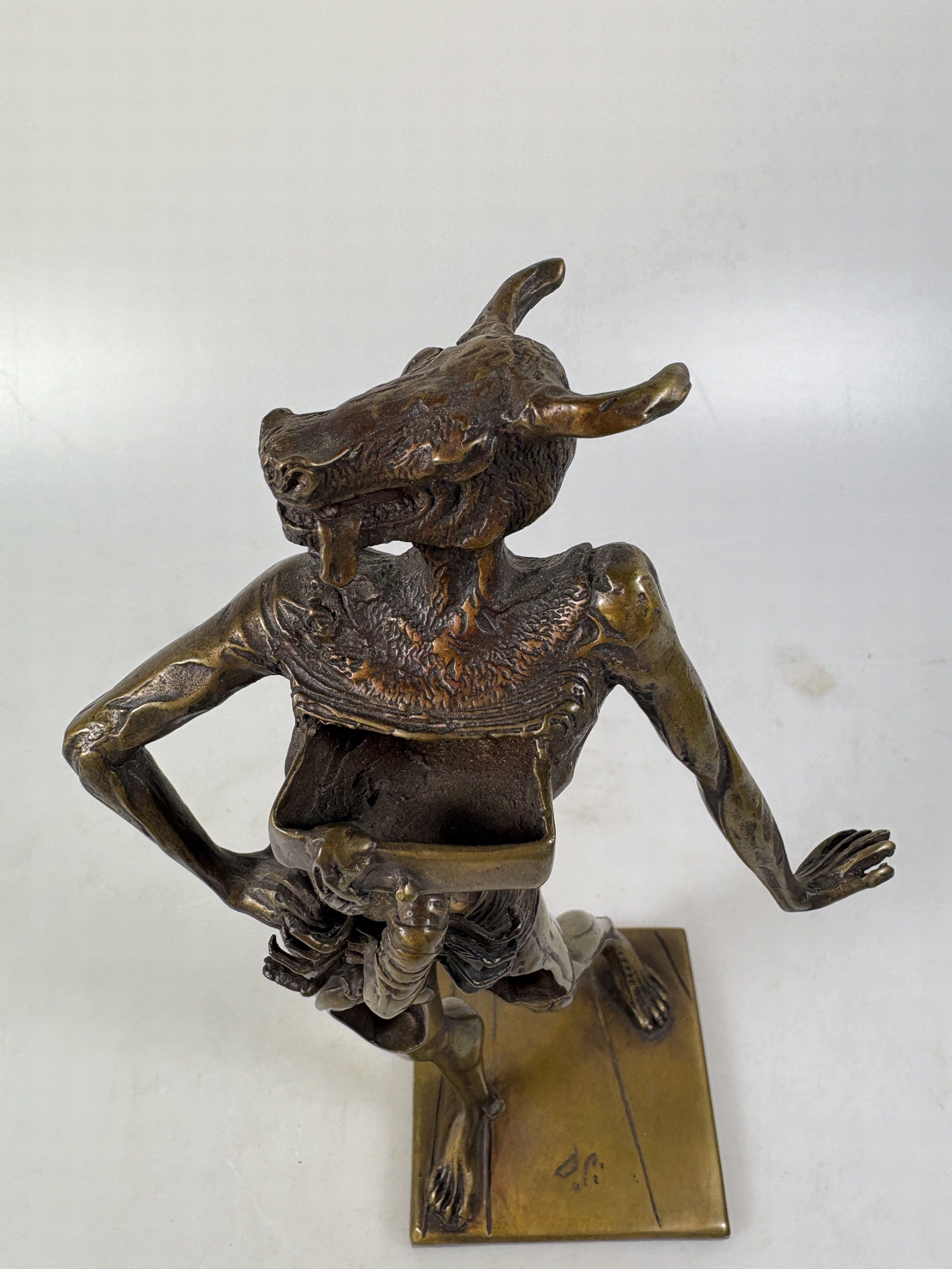 Detail h: Salvador Dali, 1904-1989, Minotaurus, Bronzeskulptur, sign., H. ca. 18.5cm