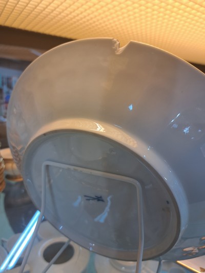 27069731n - Kaffee- und Teeservice B-Form, Meissen, nach 1945, Porzellan, godroniert und mit ...