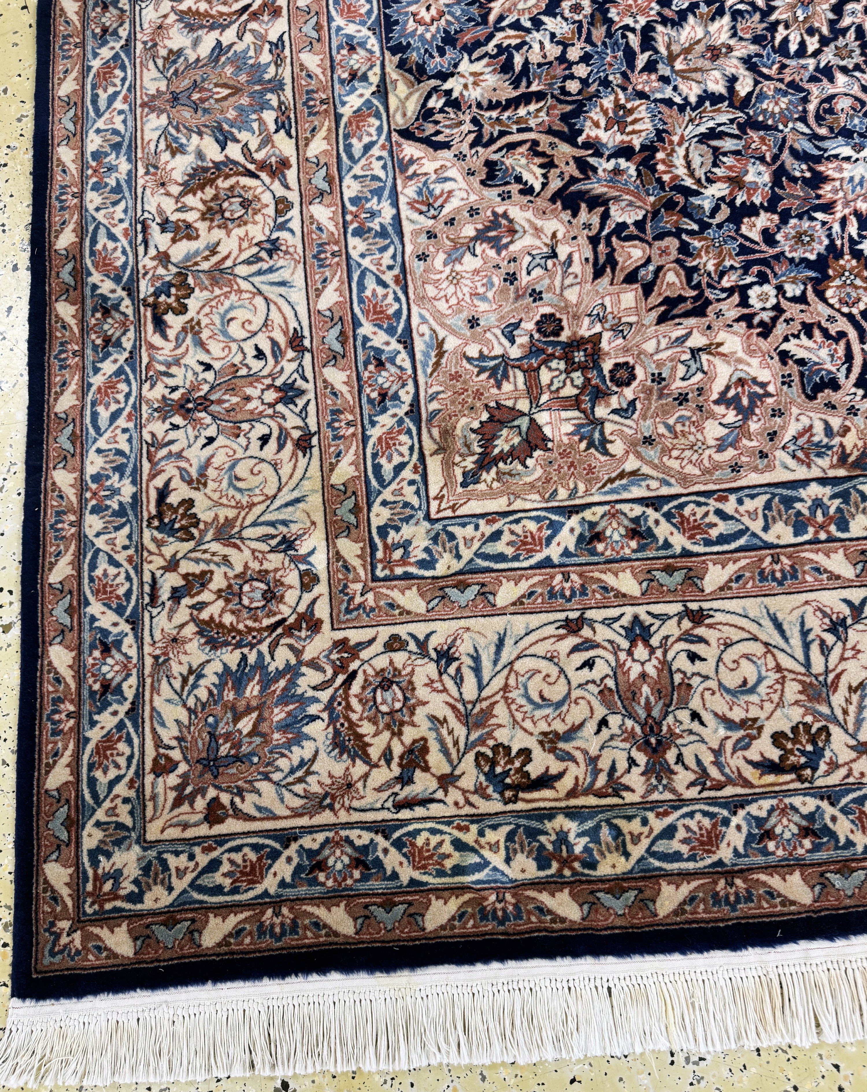 Detail f: Esfahan fein, China, Ende 20.Jhd, Korkwolleauf Baumwolle, ca. 250 x 200 cm, Reinigungsbedürftig, EHZ: 1-2