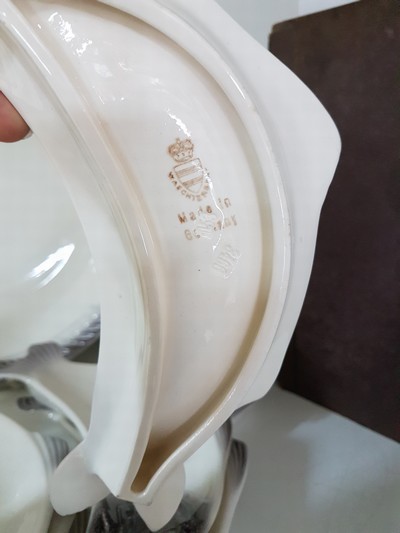 27069803e - Fisch- und Austernservice, Wächtersbach, 1920er/1930er Jahre, Feinsteingut, in Form von ...