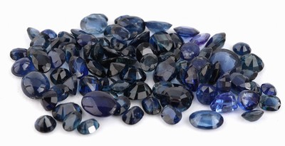 27069896b - Lot lose Saphire, zus. ca. 60.10 ct, versch. Schliffformen, Größen, Farbnuancen, ...