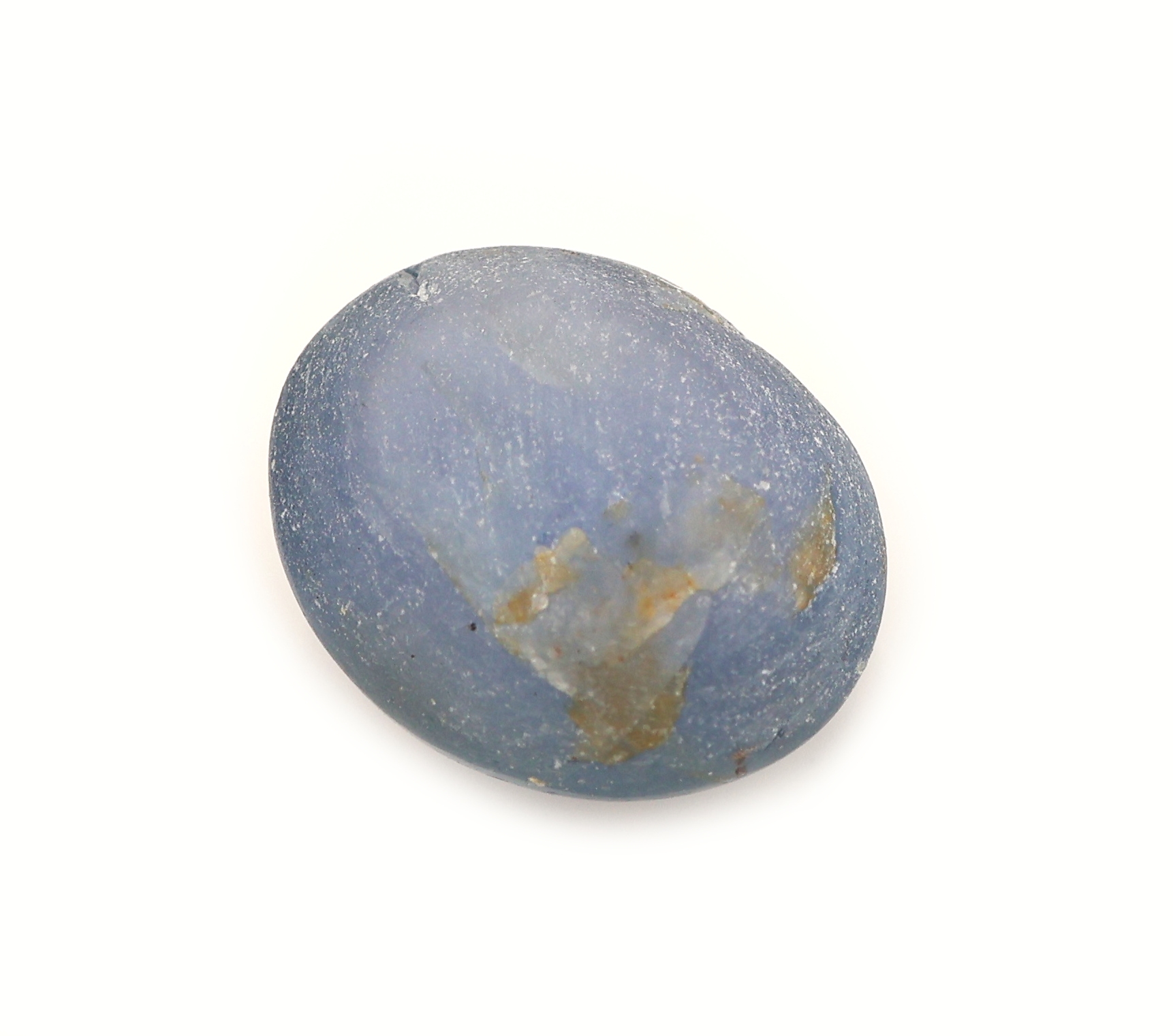 Detail b: Loser Sternsaphir-Cabochon, 7.52 ct, oval