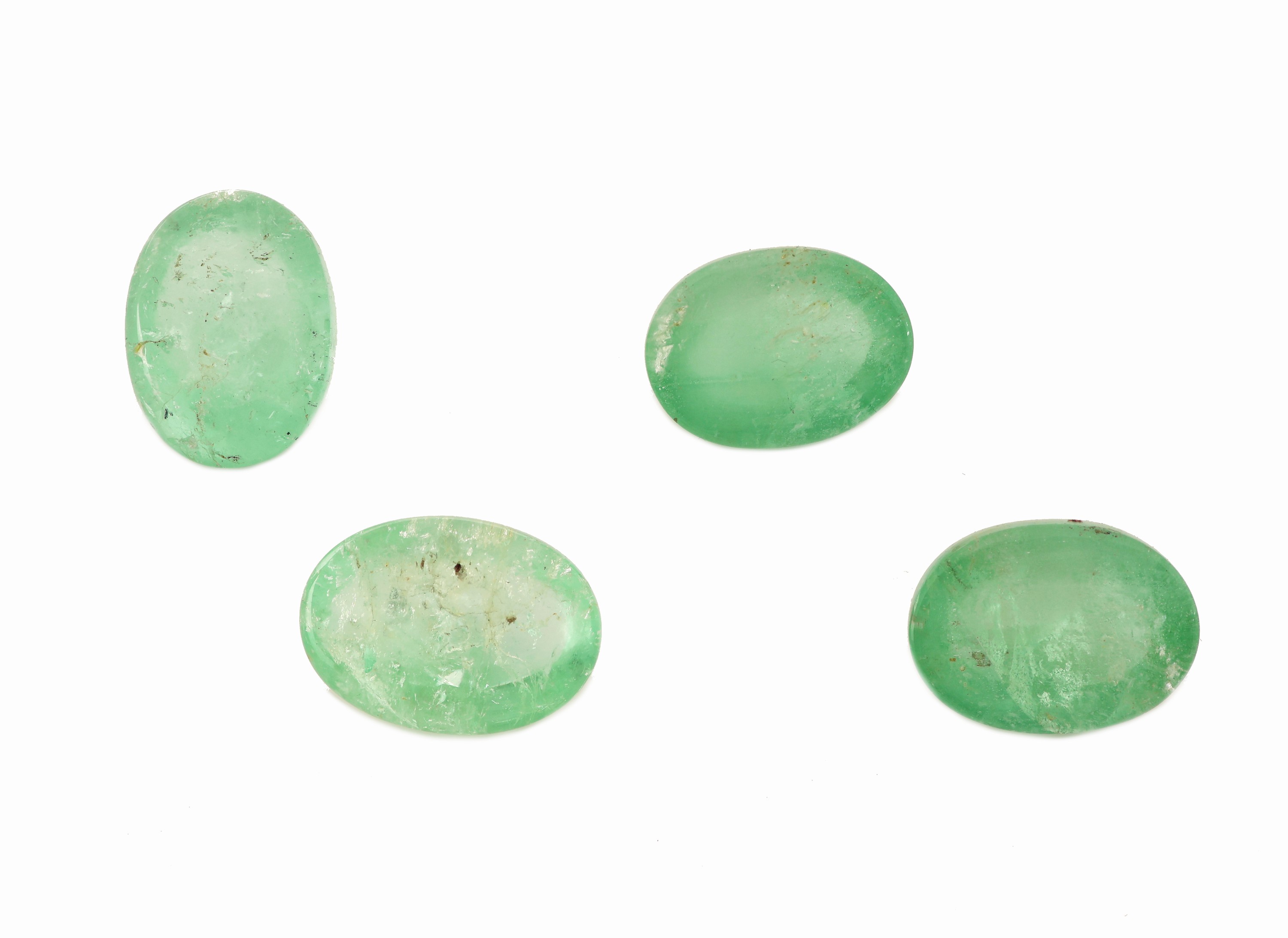 Detail a: Lot 4 lose Smaragd-Cabochons zus. ca. 46.07 ct