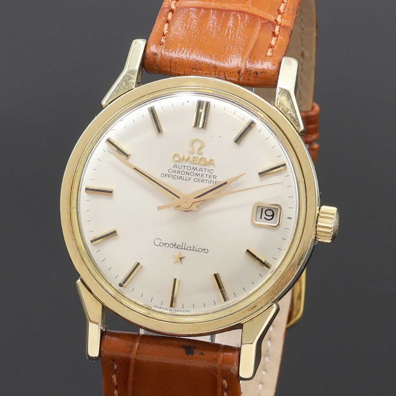 Detail a: OMEGA Constellation Chronometer Armbanduhr Referenz 168.005, Schweiz um 1967, Automatik, verg. Edelstahlgeh., Boden m. Darst. Sternwarte verschr., ...