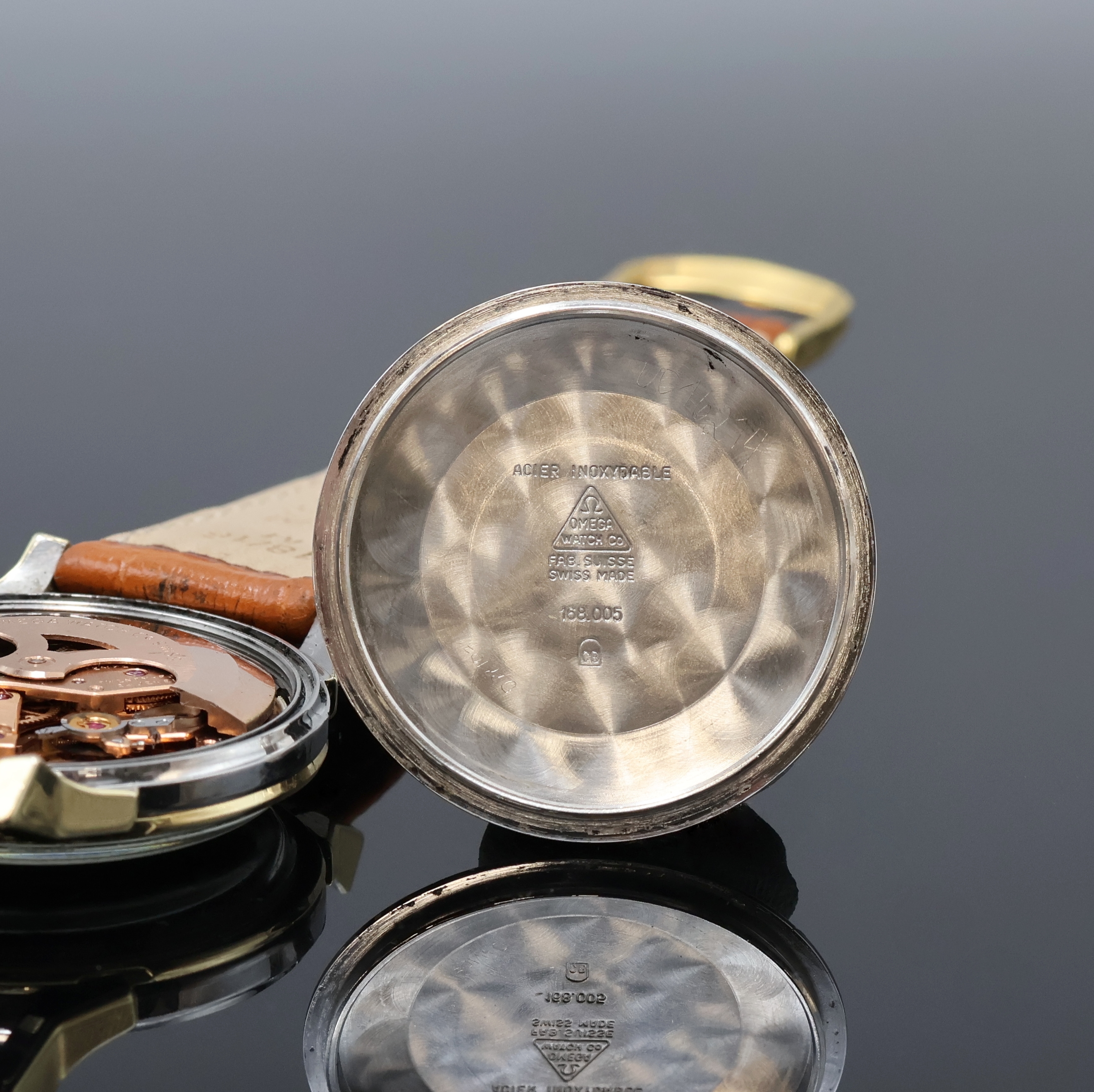 Detail e: OMEGA Constellation Chronometer Armbanduhr Referenz 168.005, Schweiz um 1967, Automatik, verg. Edelstahlgeh., Boden m. Darst. Sternwarte verschr., ...