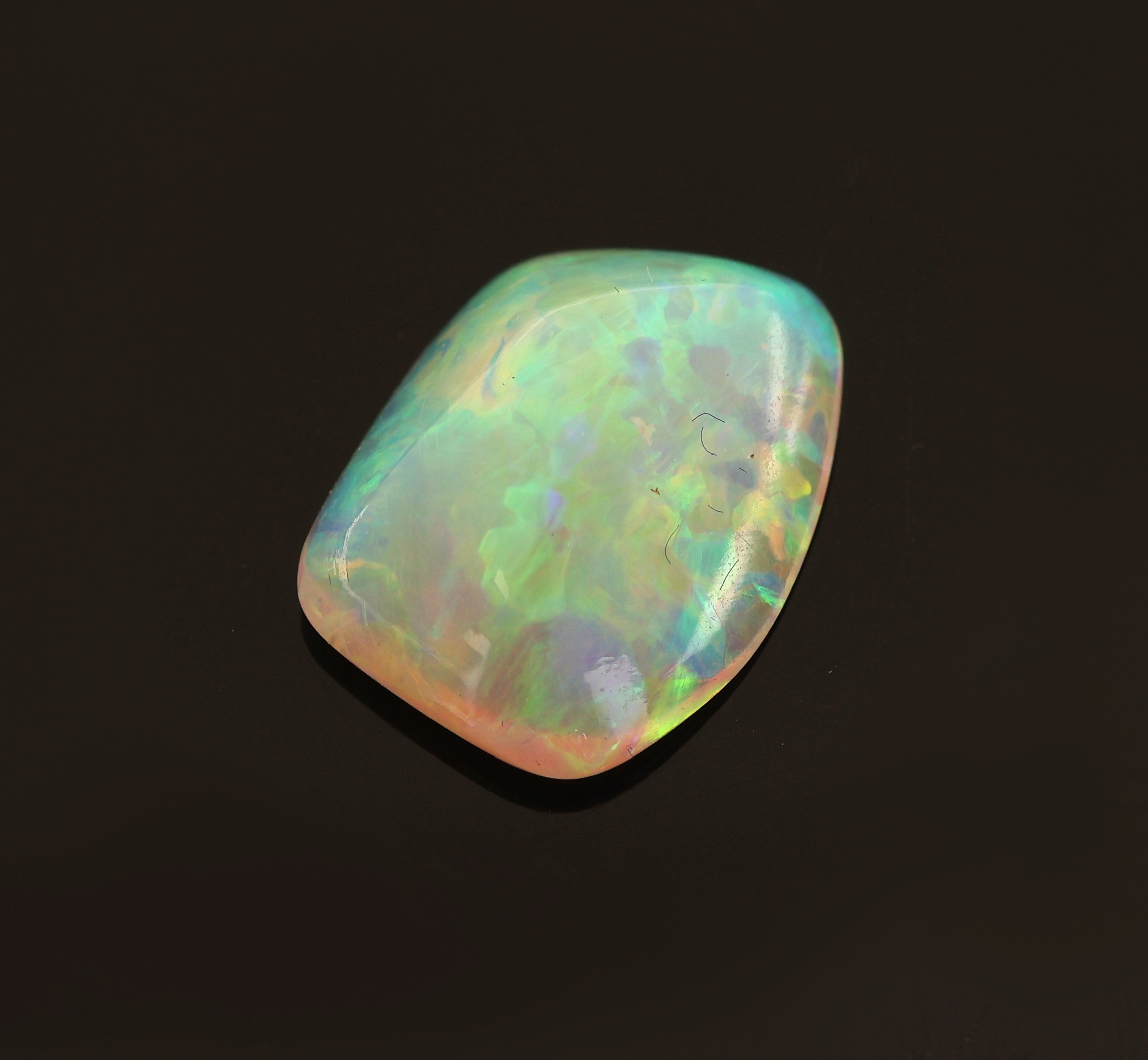 Detail a: Loser Opal, ca. 4.99 ct, unf. Cabochon, schönes Farbspiel