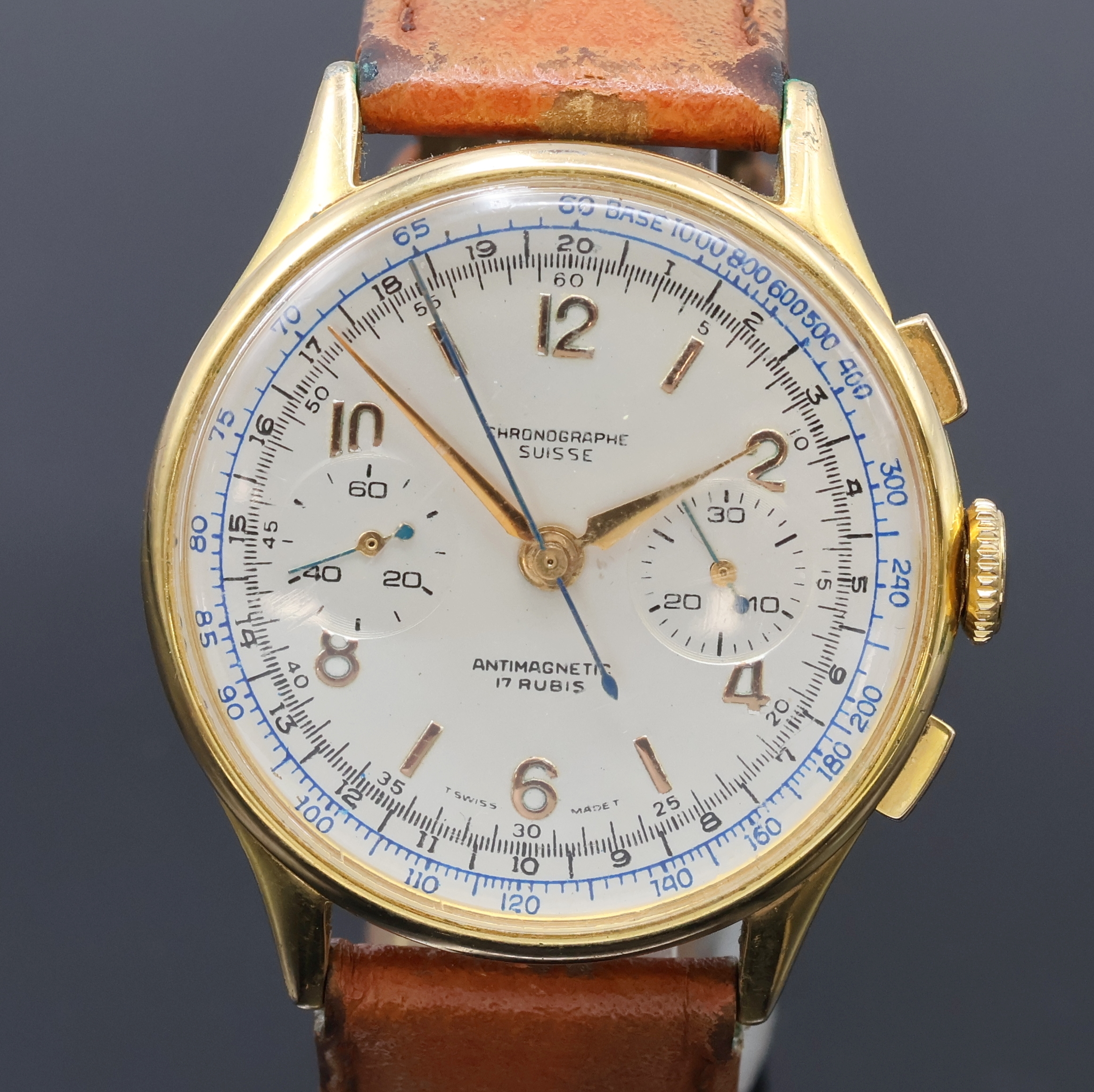 Detail a: CHRONOGRAPHE SUISSE vergoldeter Armbandchronograph, Schweiz um 1950, Handaufzug, Stahlboden aufgedr., silb. Zifferbl. rest., arab. Zahlen u. gold. ...