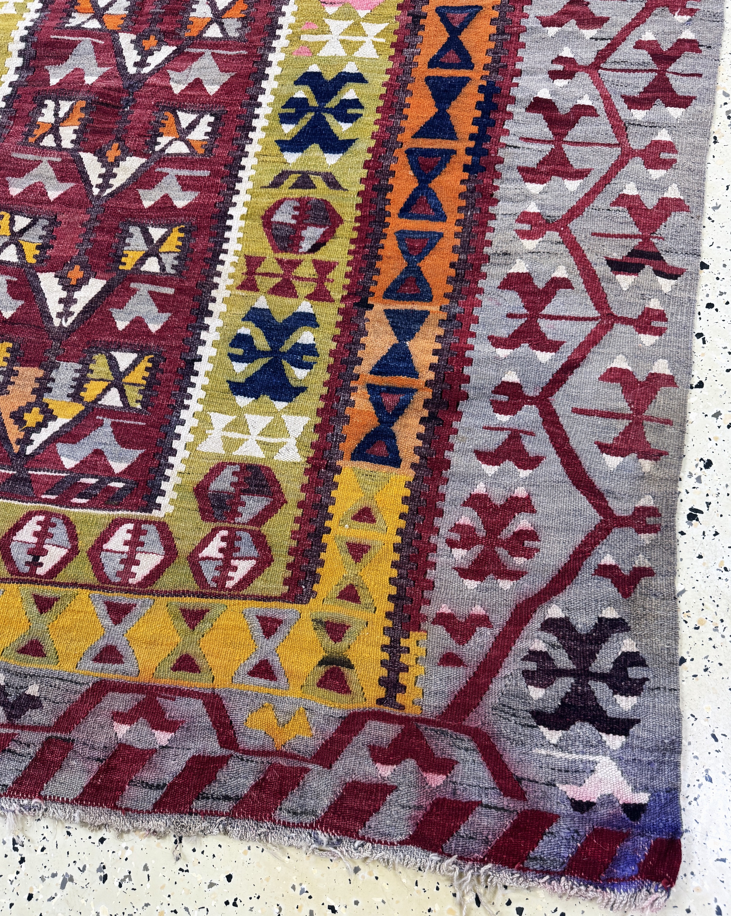Detail c: Anatol Kelim, Türkei, Anfang 20.Jhd, Wolle auf Wolle, ca. 195 x 140 cm, leicht verblasst,EHZ: 2