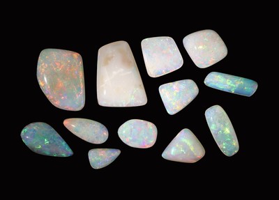 27069935a - Lot 12 lose Opale, zus. ca. 28.52 ct, Cabochons in versch. Größen und Formen