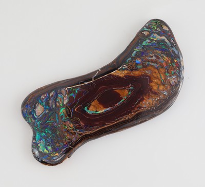 27069937a - Loser Boulderopal, ca. 140.2 ct, abstrakte Form, schönes Farbspiel