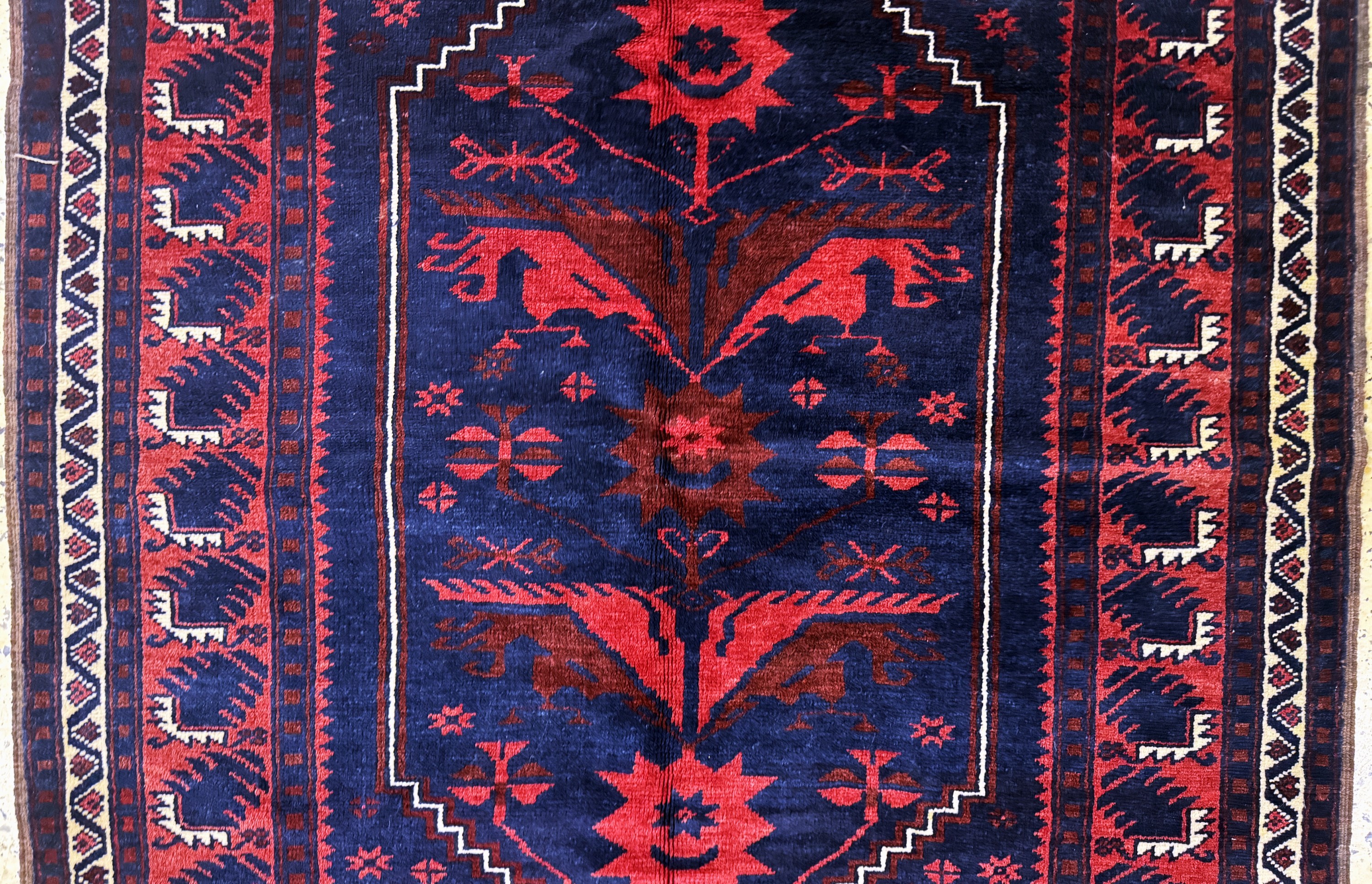Detail b: Yaghcibedir, Türkei, Mitte 20.Jhd, Wolle auf Wolle, ca. 195 x 120 cm, EHZ: 2
