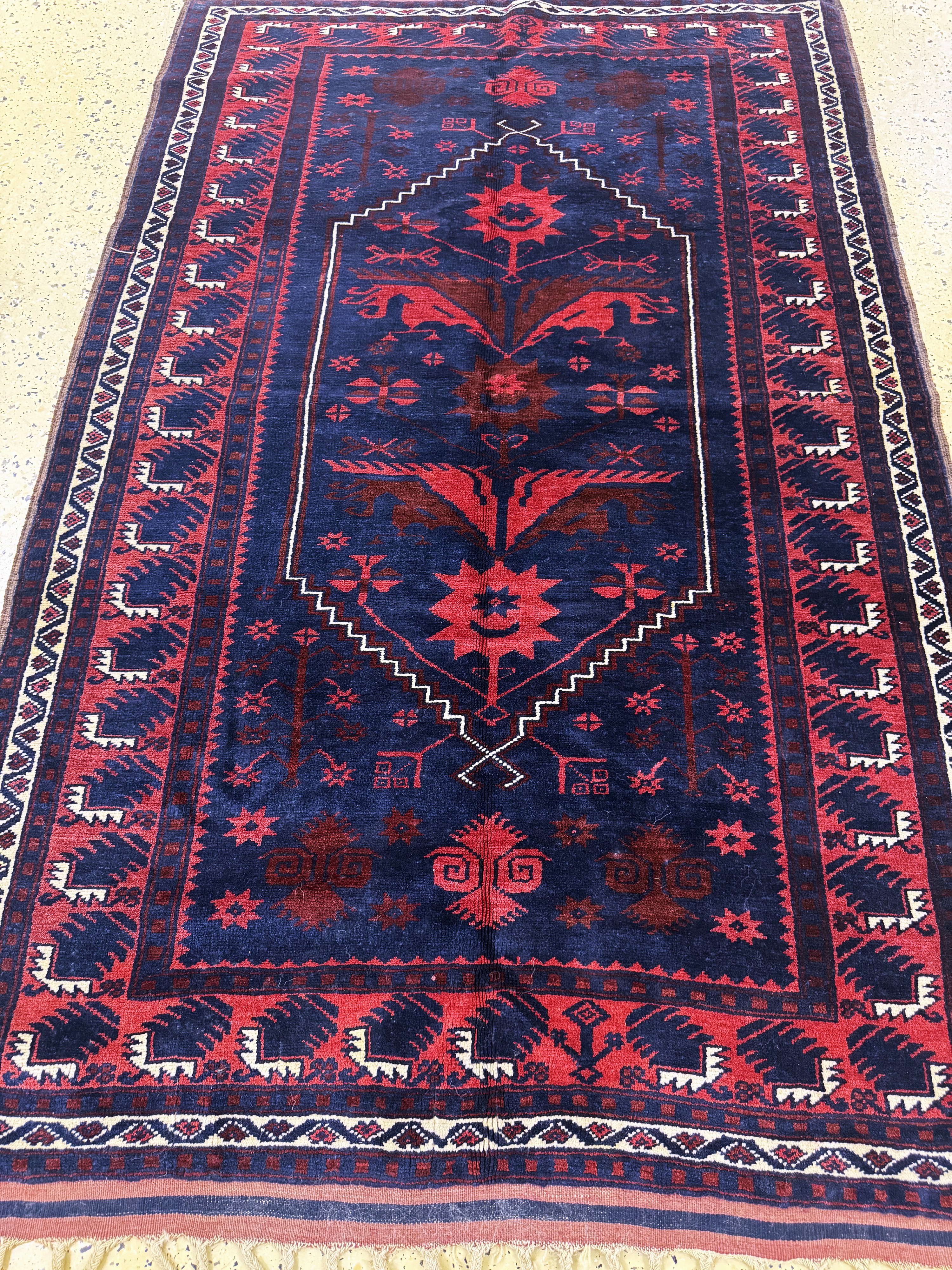 Detail d: Yaghcibedir, Türkei, Mitte 20.Jhd, Wolle auf Wolle, ca. 195 x 120 cm, EHZ: 2