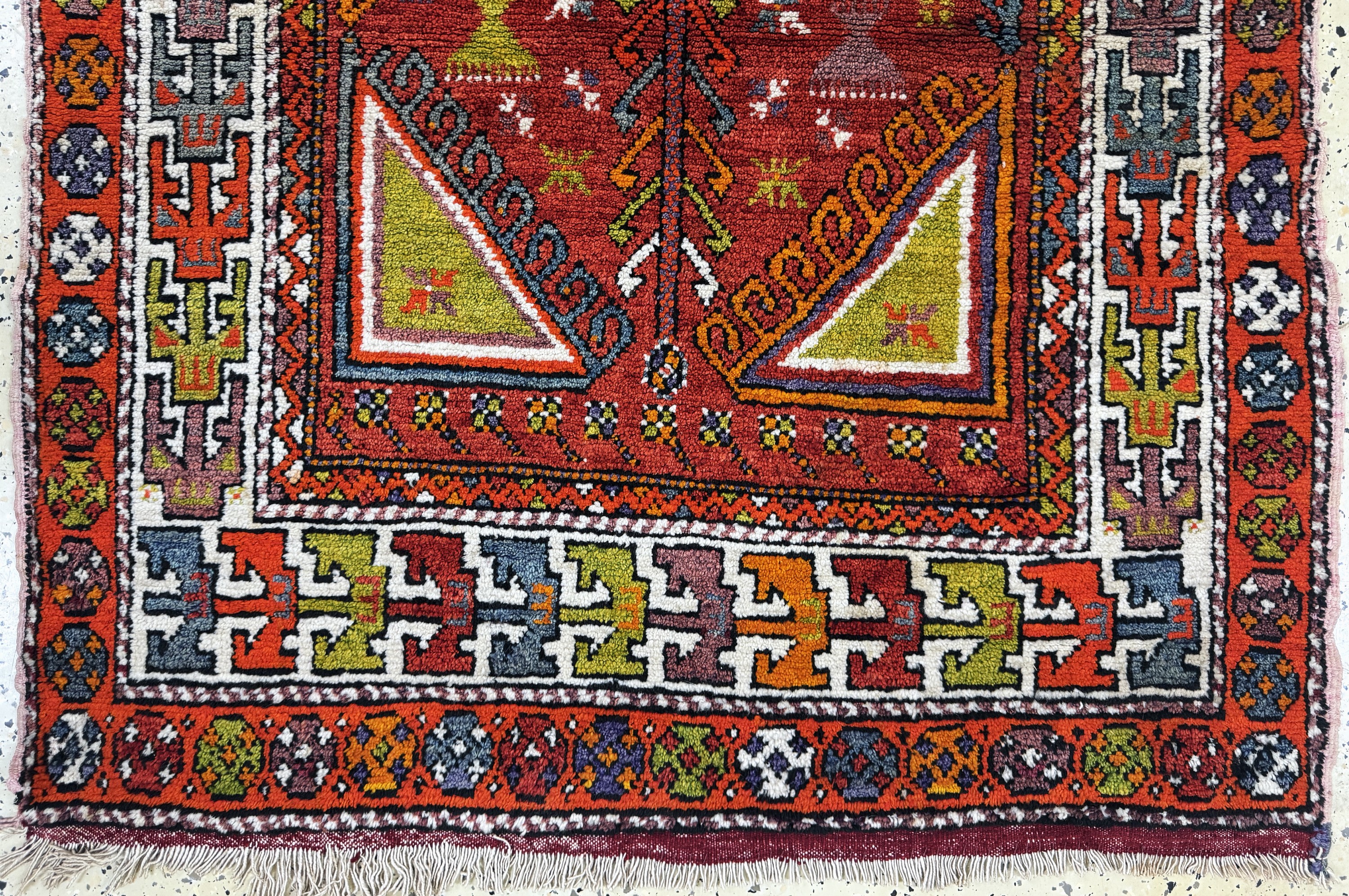 Detail b: Bergama alt, Türkei, Anfang 20.Jhd, Wolle auf Wolle, ca. 170 x 110 cm, EHZ: 2