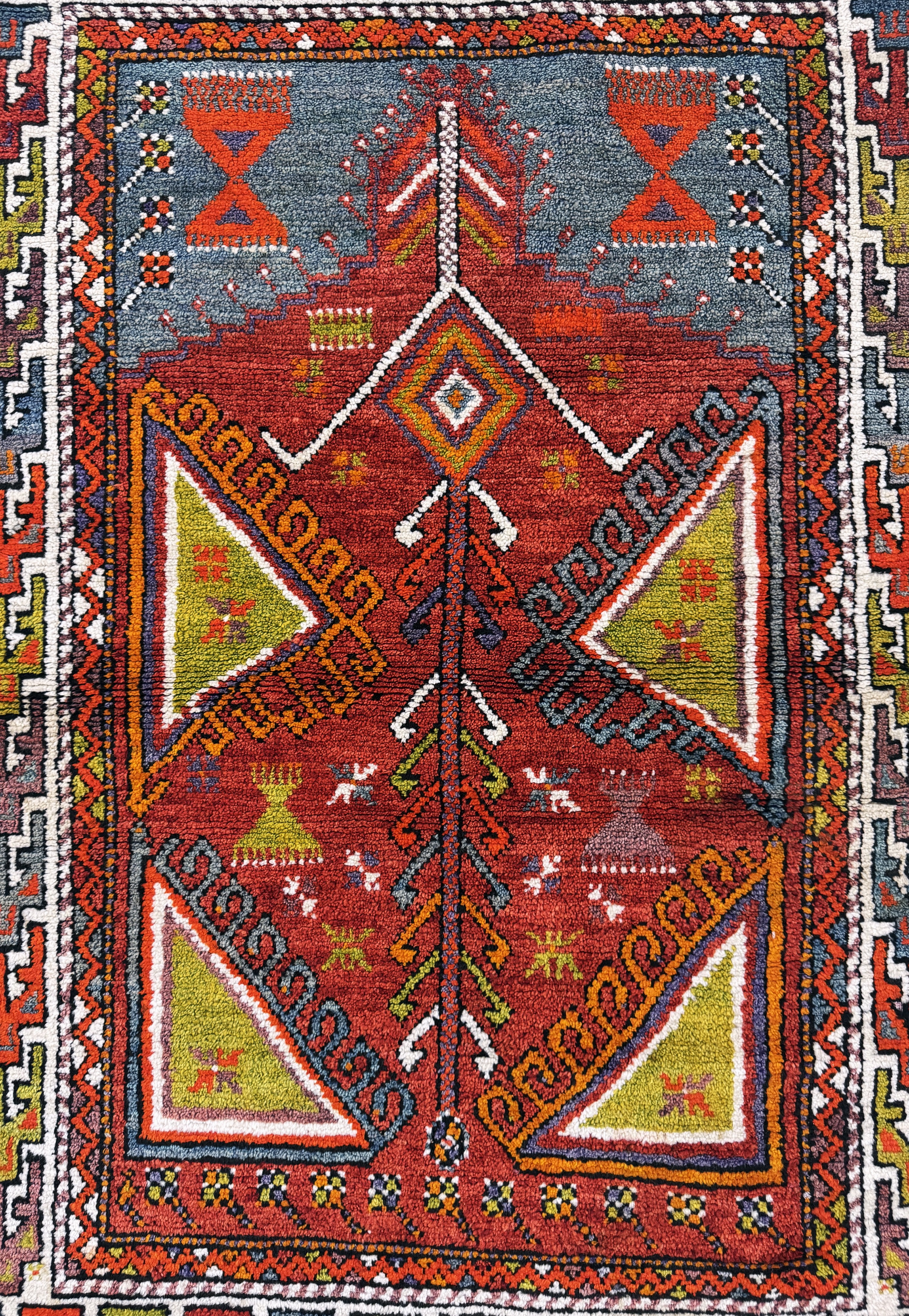 Detail c: Bergama alt, Türkei, Anfang 20.Jhd, Wolle auf Wolle, ca. 170 x 110 cm, EHZ: 2