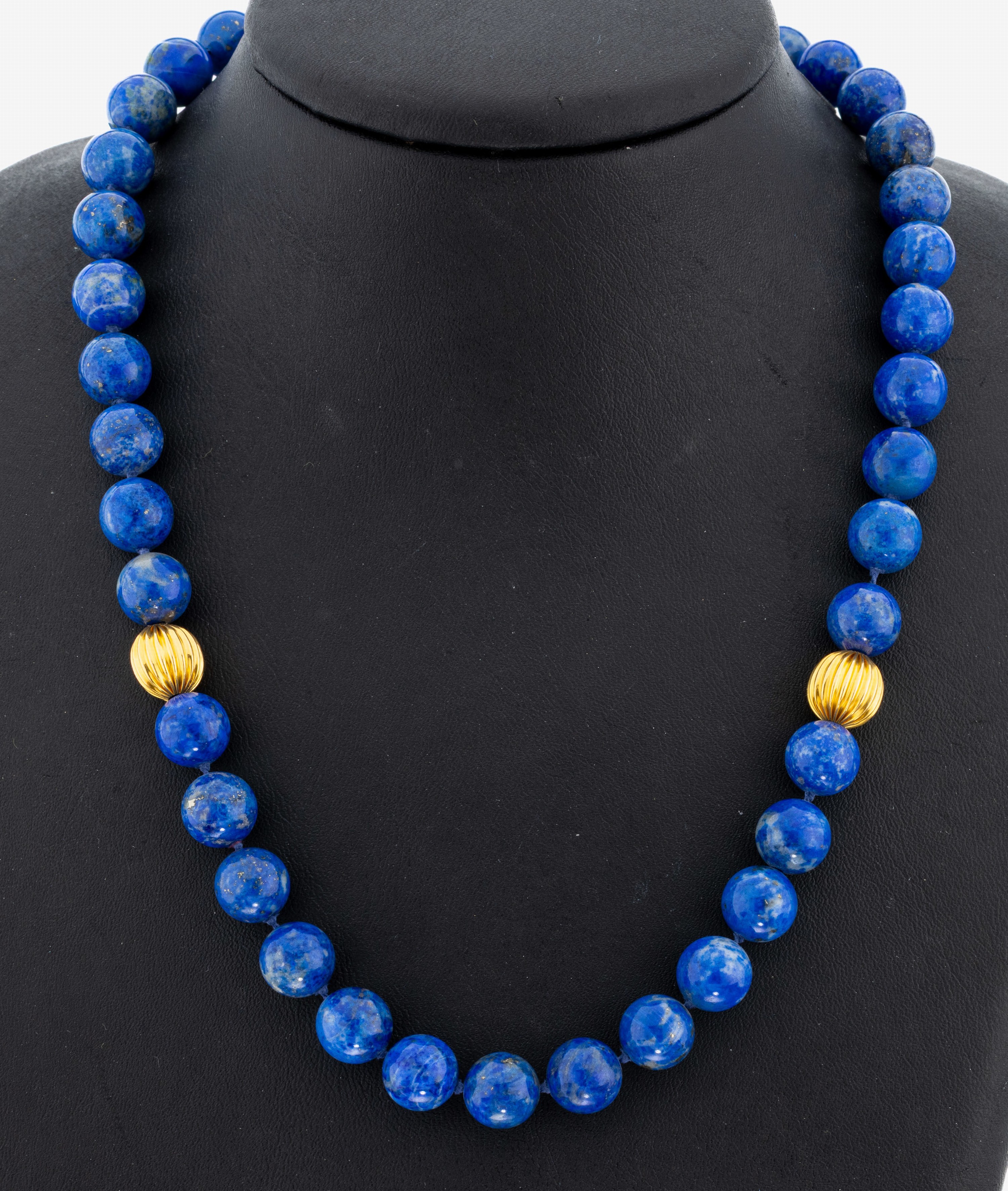 Image 27070021 - Sodalith-Collier, endlos, Sodalith-Kugeln (z.T. gefärbt), D. ca. 10 mm, gerillte ...