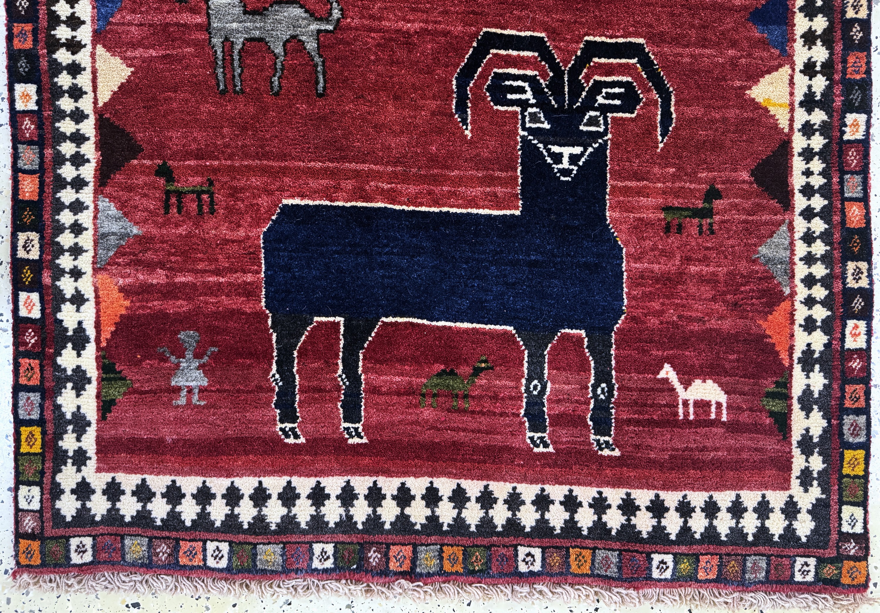 Detail b: Gabbeh alt, Persien, Mitte 20.Jhd, Wolle auf Wolle, ca. 191 x 113 cm, EHZ: 2