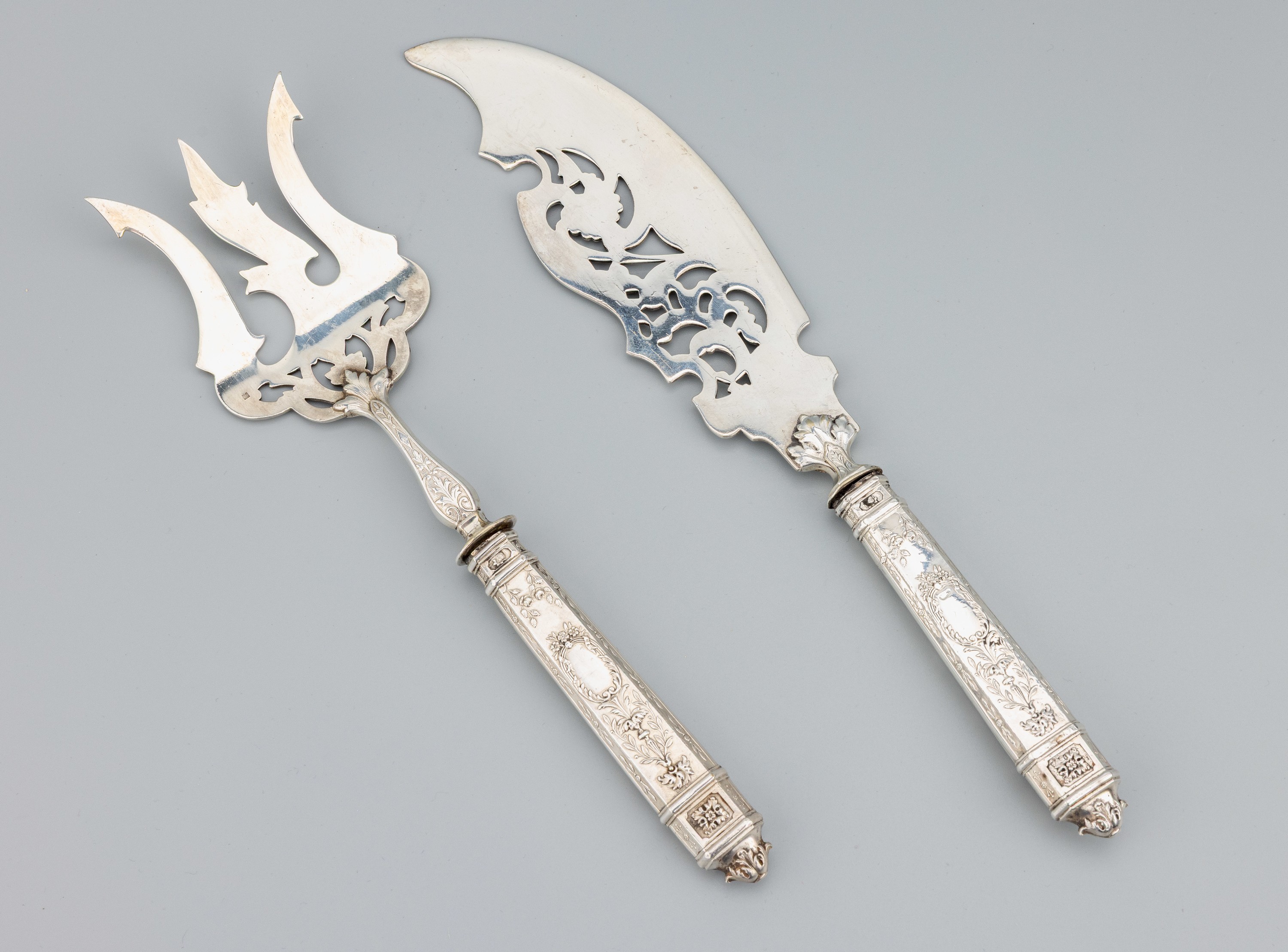 Image 27070042 - Fischvorlegebesteck, Frankreich um 1890-1900, 950er Silber, Messer und Gabel, Griffe ...