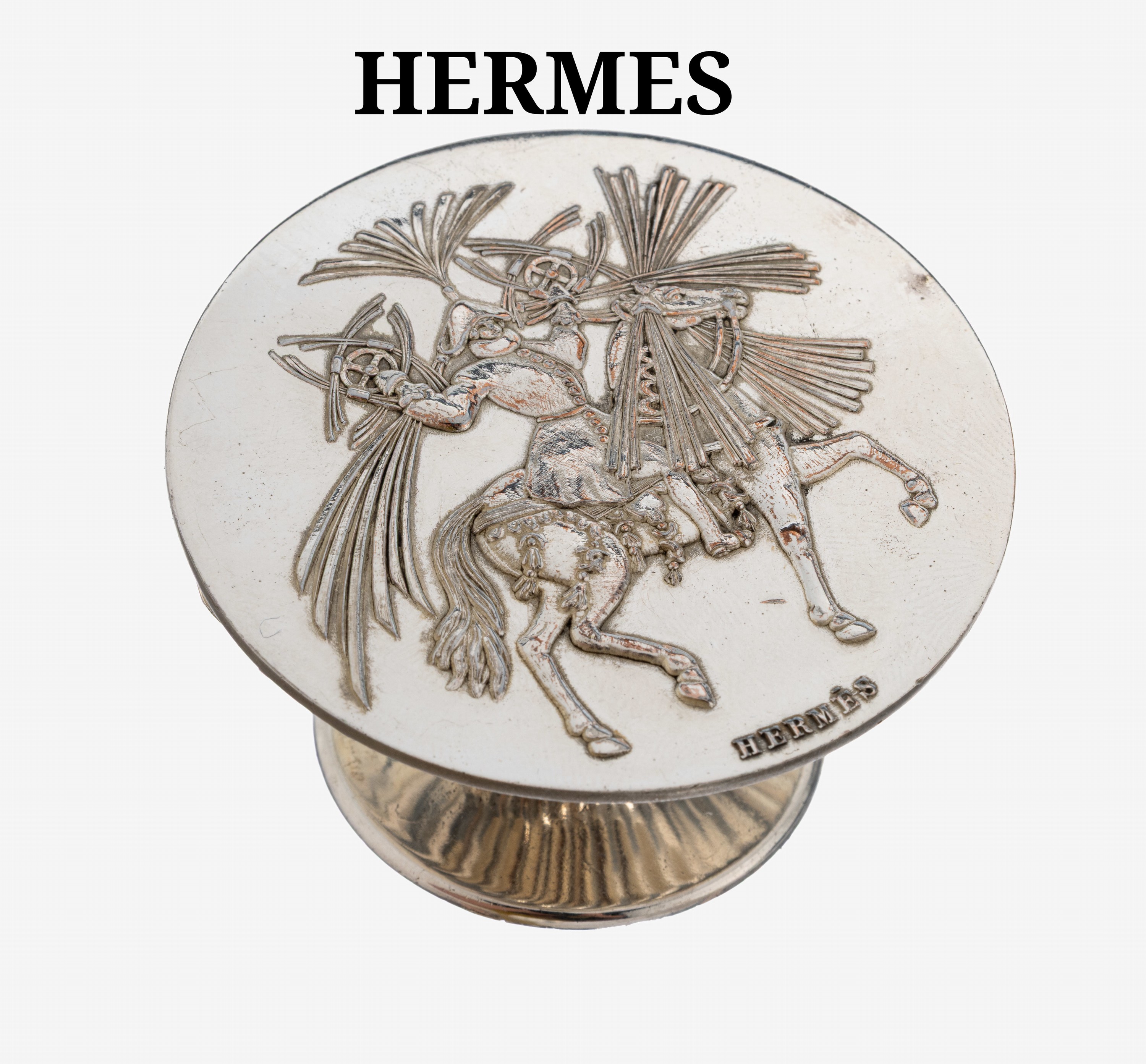 Image 27070091 - HERMES Dose, Frankreich 1987, Metall versilbert, drehbarer Deckel mit typ. Reitermotiv, ...