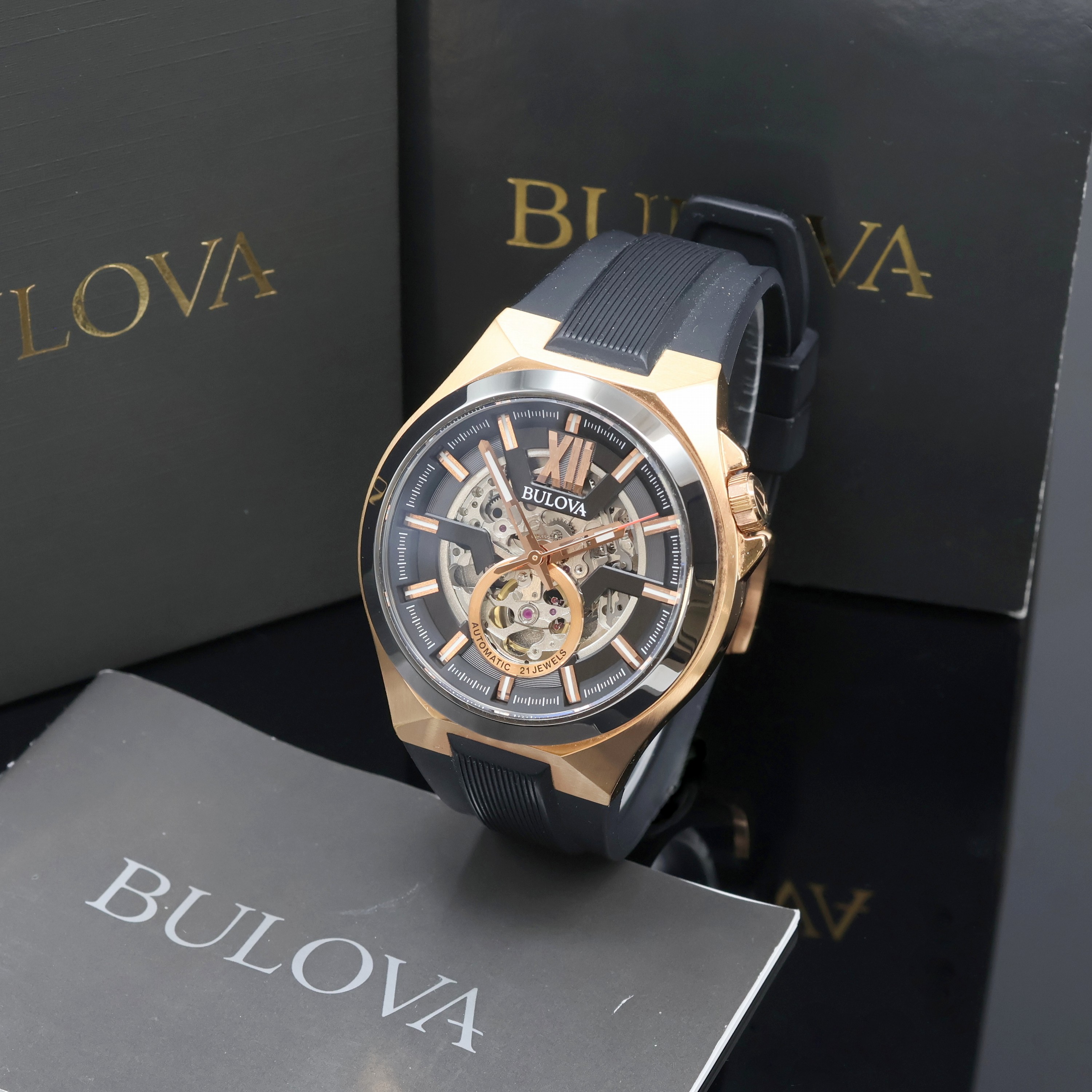 Image 27070171 - BULOVA Maquina skelettierte Herrenarmbanduhr Referenz 98A177, Schweiz verk. lt. beil. ...
