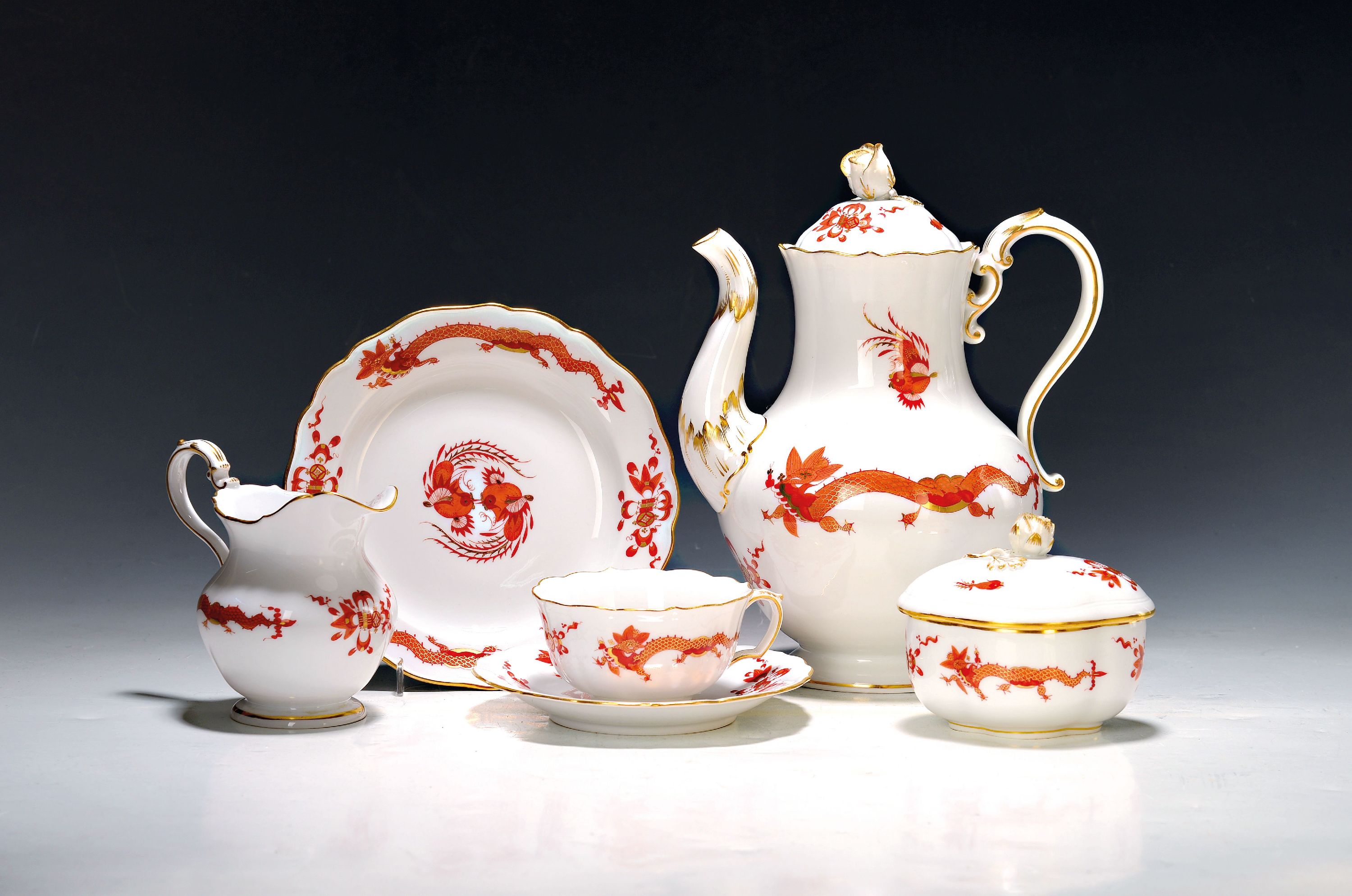 Image 27070194 - Kaffeeservice, Meissen, 20. Jh., 1. Wahl, Dekor roter Hofdrache goldschattiert, ...